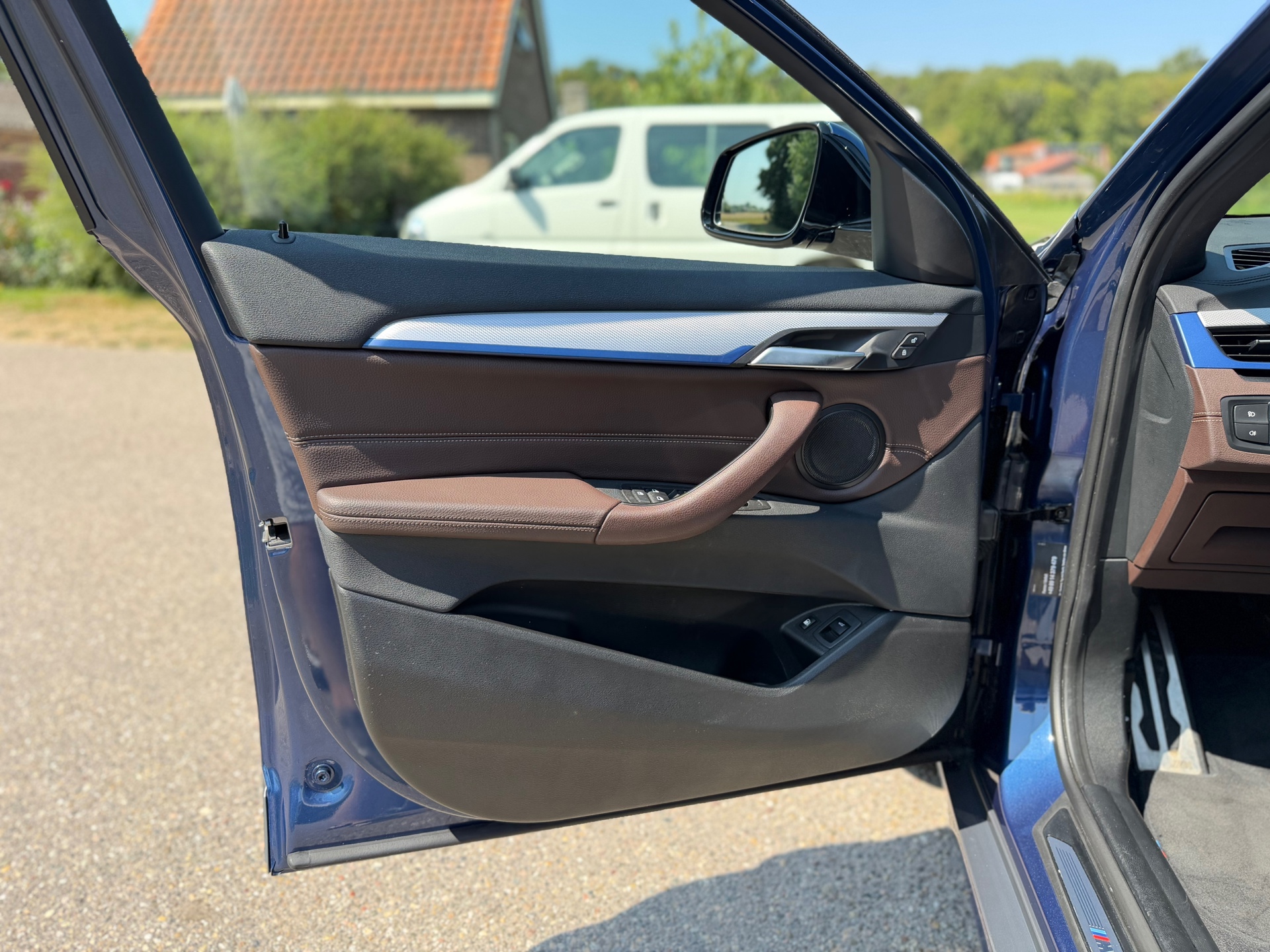 Foto van BMW X2 Xdrive25e