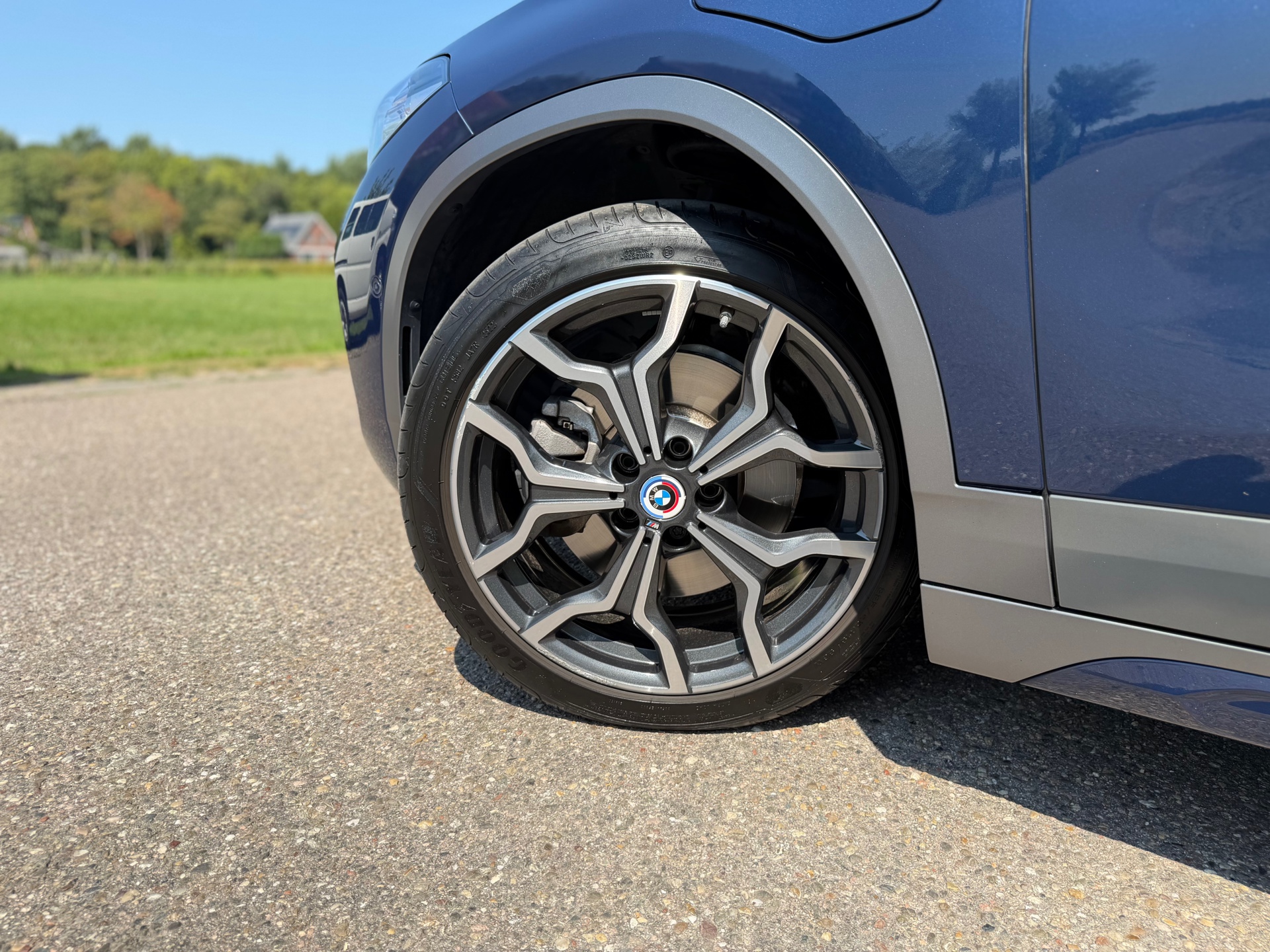 Foto van BMW X2 Xdrive25e