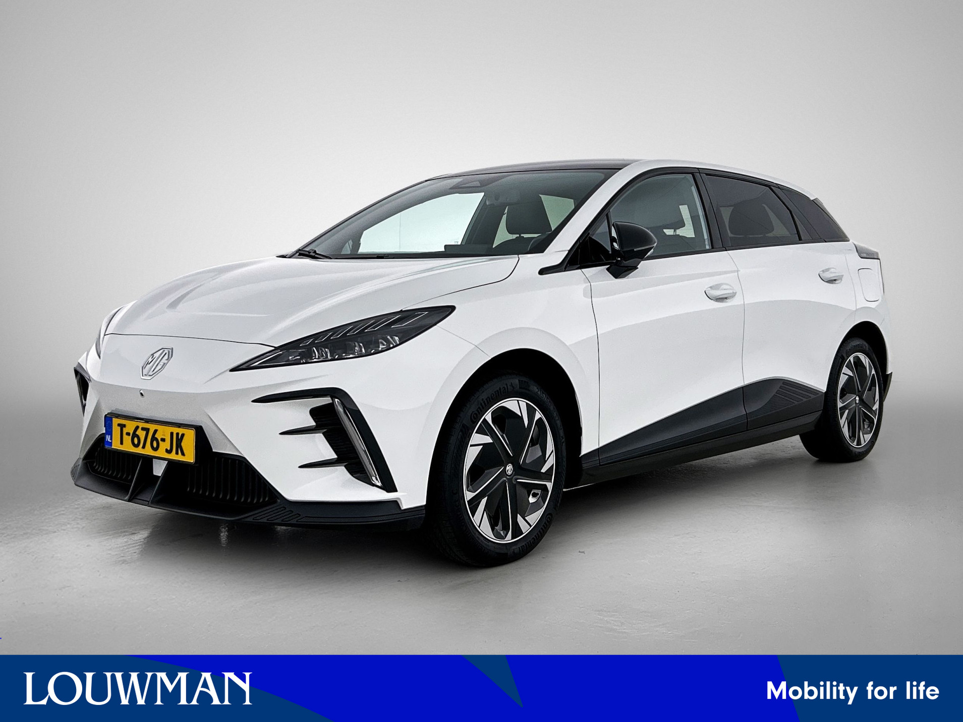 MG Mg4 Electric Luxury 64 kWh 2023 - voorkant