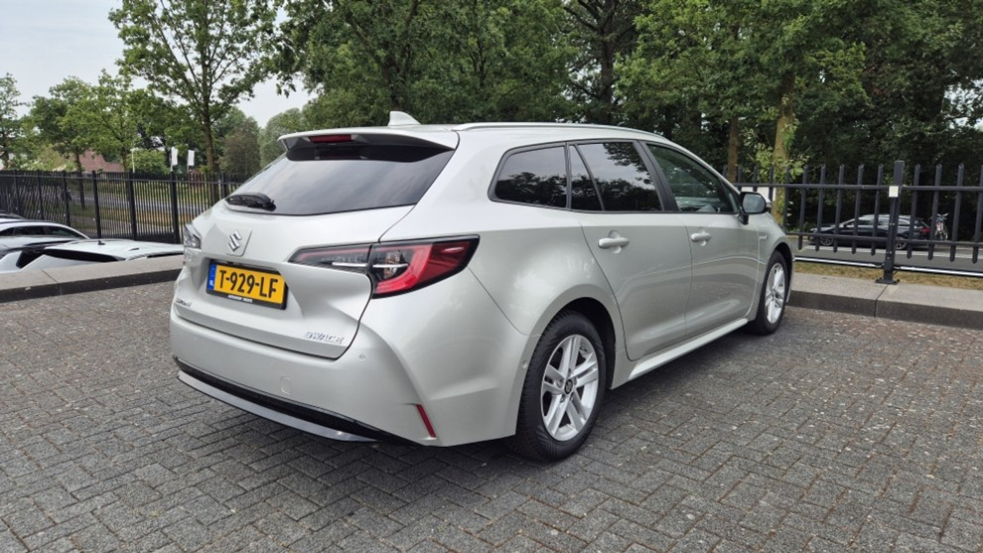 Foto van Suzuki Suzuki Swace