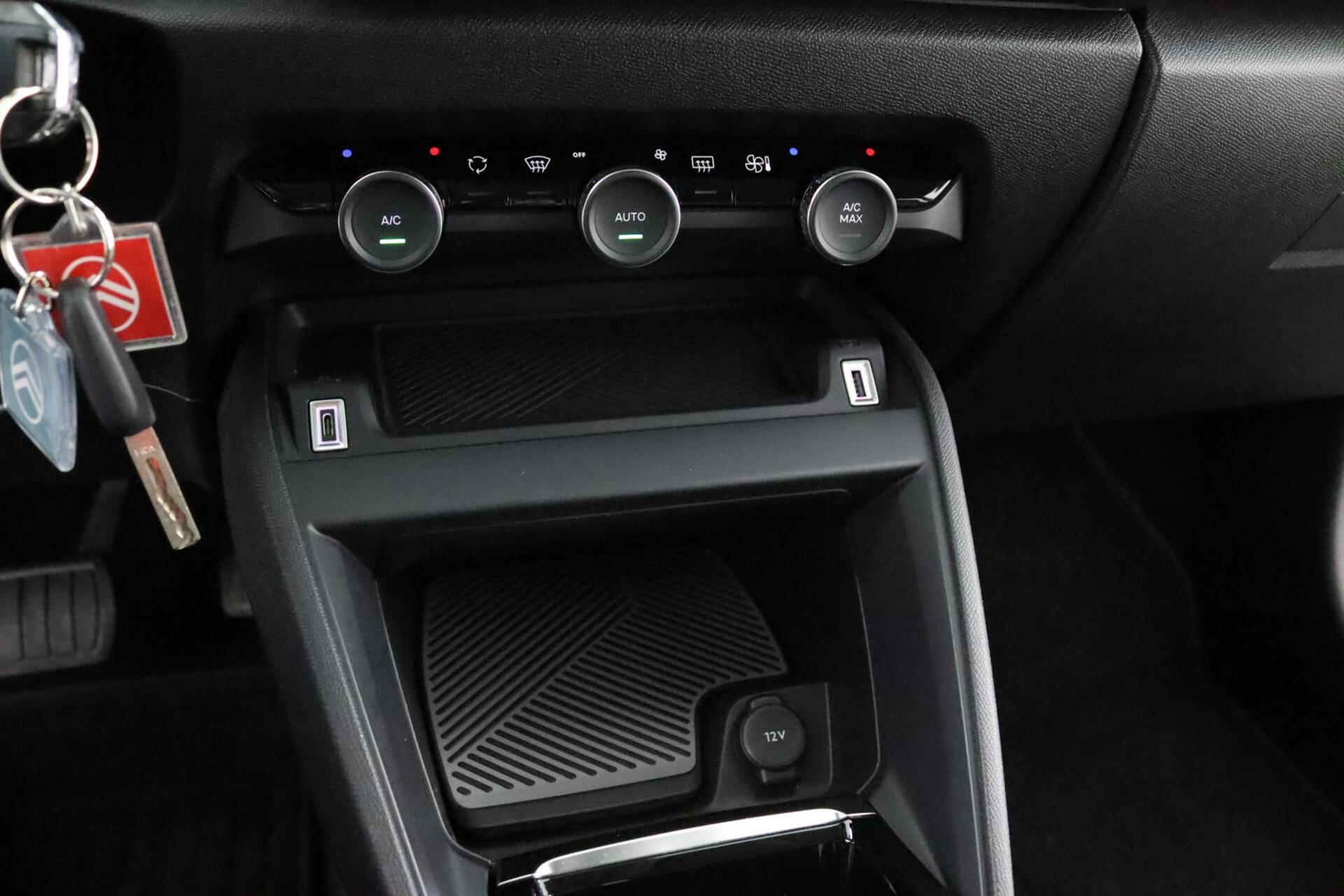 Foto van Citroen E-c4