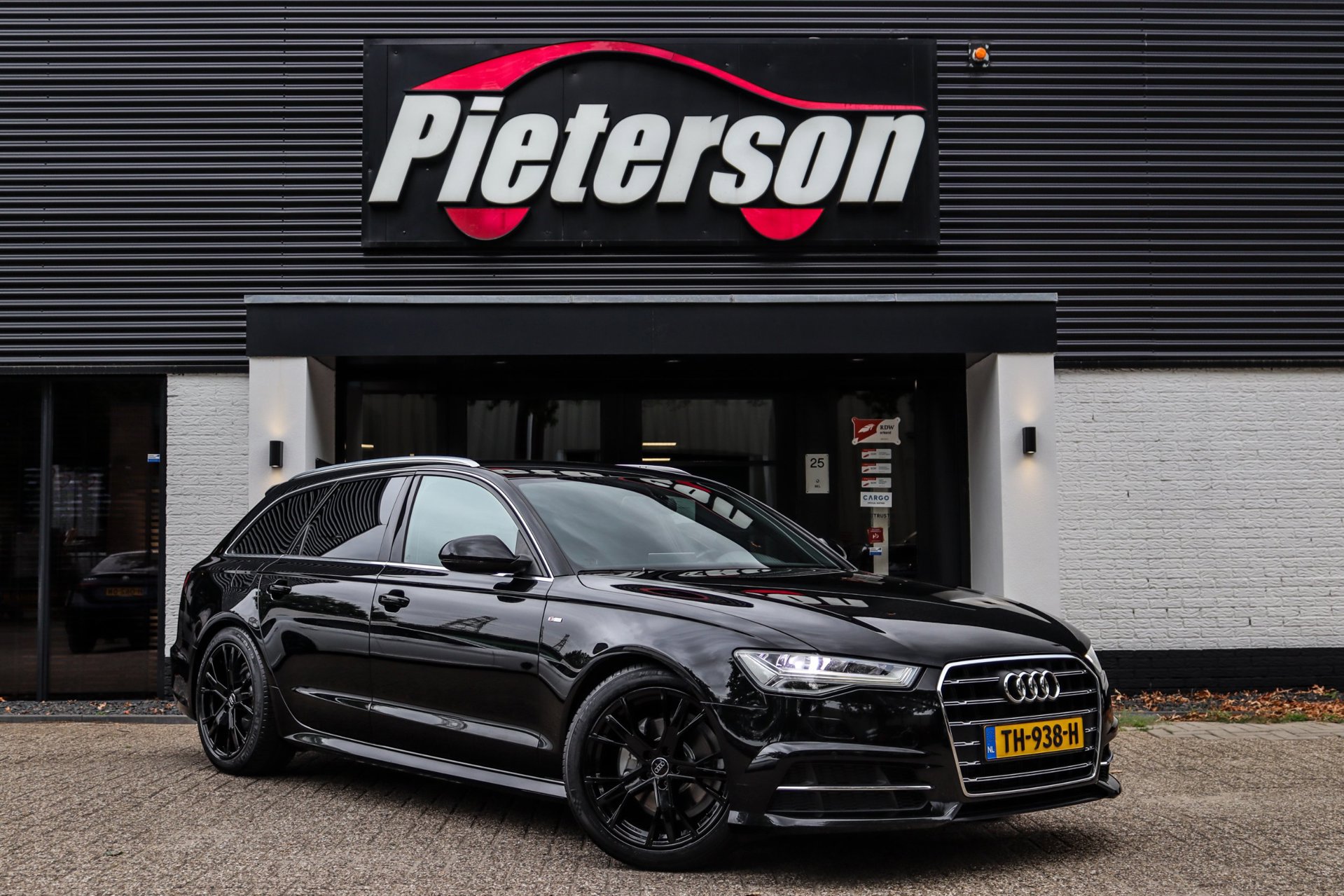 Audi A6 Avant 1.8 TFSI 3x S-Line FACELIFT NAP TREKHAAK 2018 - voorkant