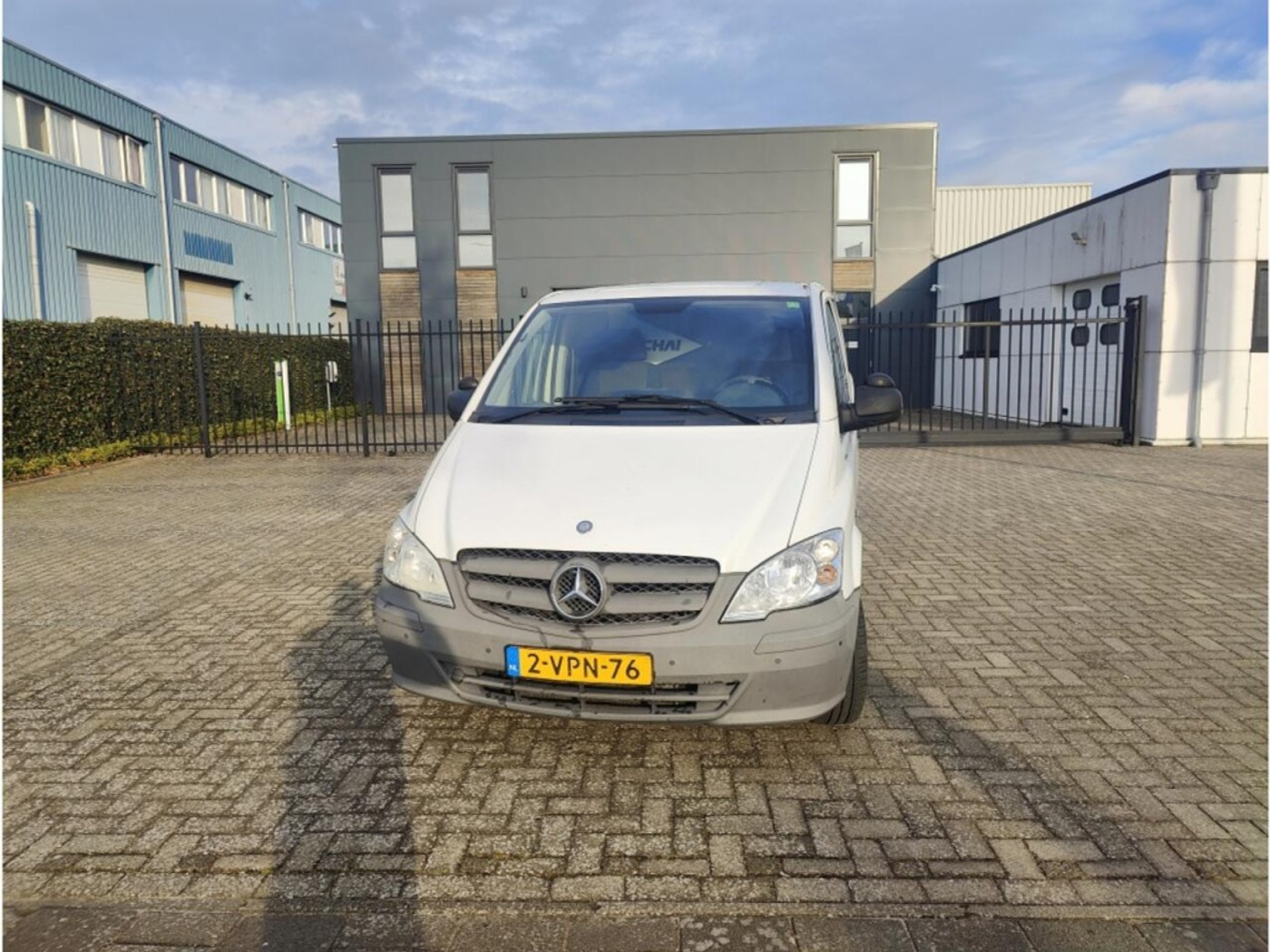 Volkswagen Caddy 1.6 TDI bj 2013 Airco 2011 - voorkant