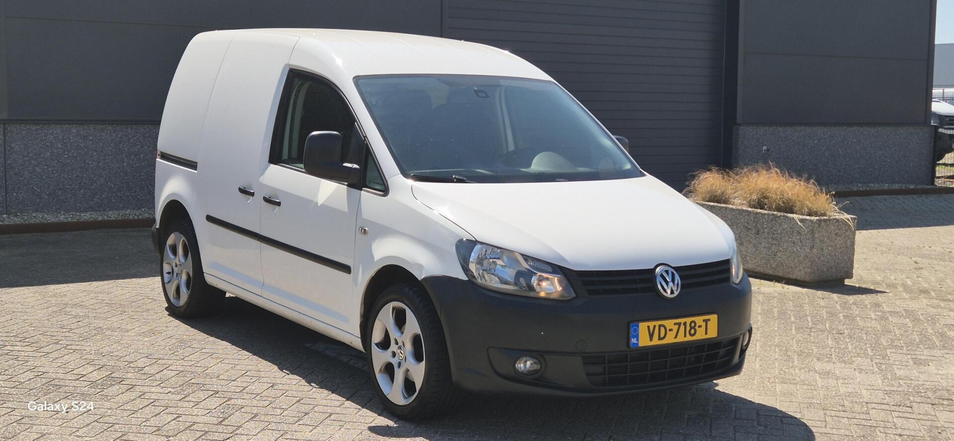 Volkswagen Caddy 1.6 TDI?€2799,-?LEUKE Caddy -Airco-Trekhaak-Achteruitrijcamera-LM Velgen 2013 - voorkant