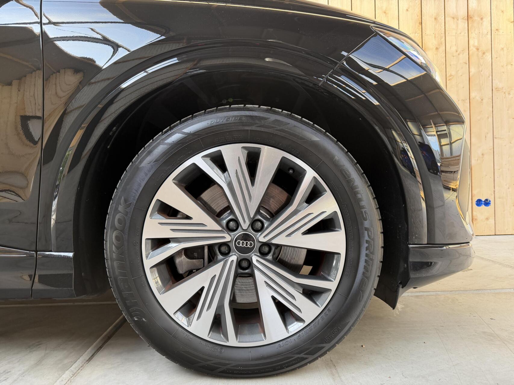 Foto van Audi Q4 40 E-tron