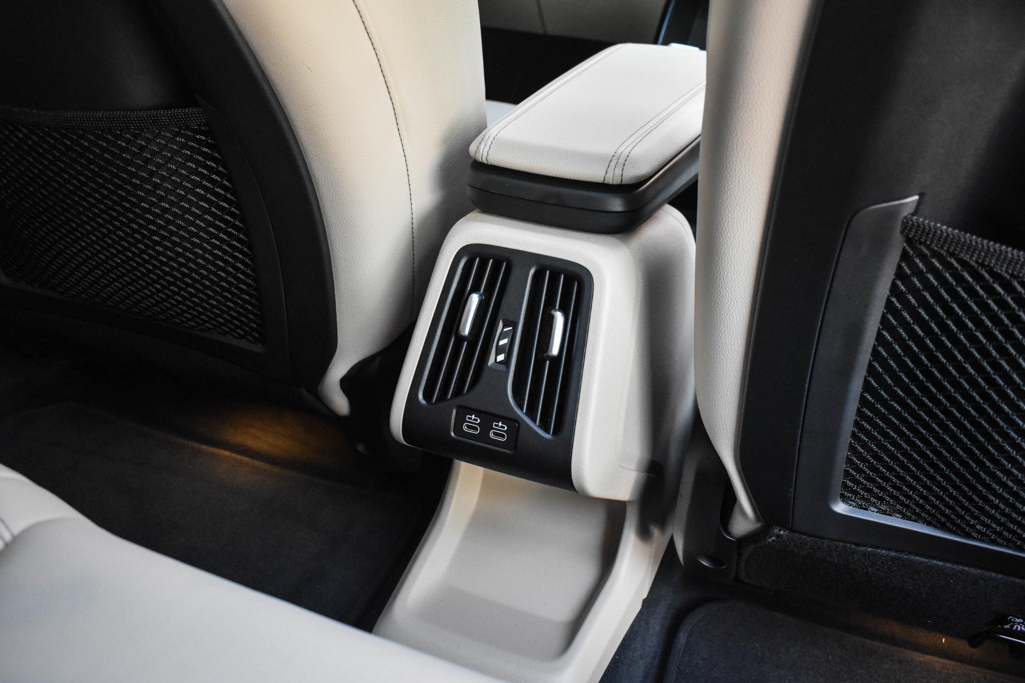 Foto van BMW 230e xDrive Active Tourer