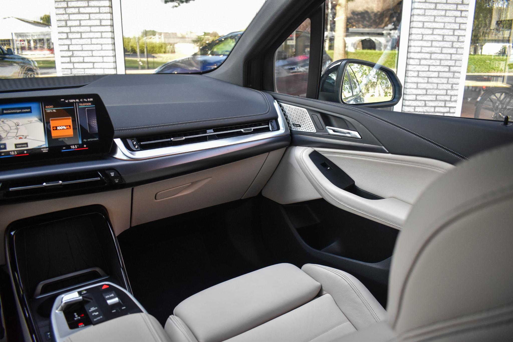 Foto van BMW 230e xDrive Active Tourer