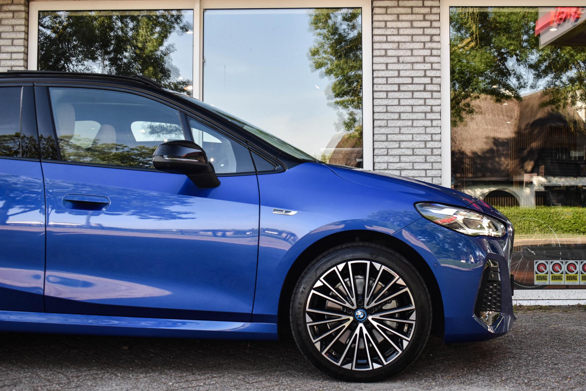 Foto van BMW 230e xDrive Active Tourer