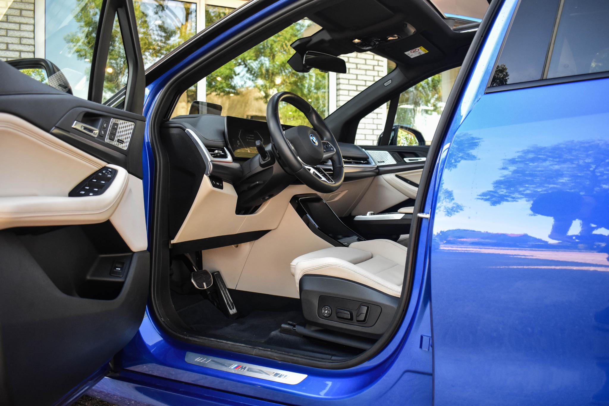 Foto van BMW 230e xDrive Active Tourer