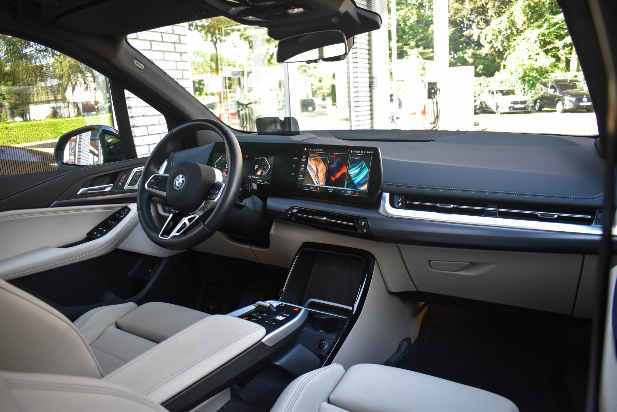 Foto van BMW 230e xDrive Active Tourer