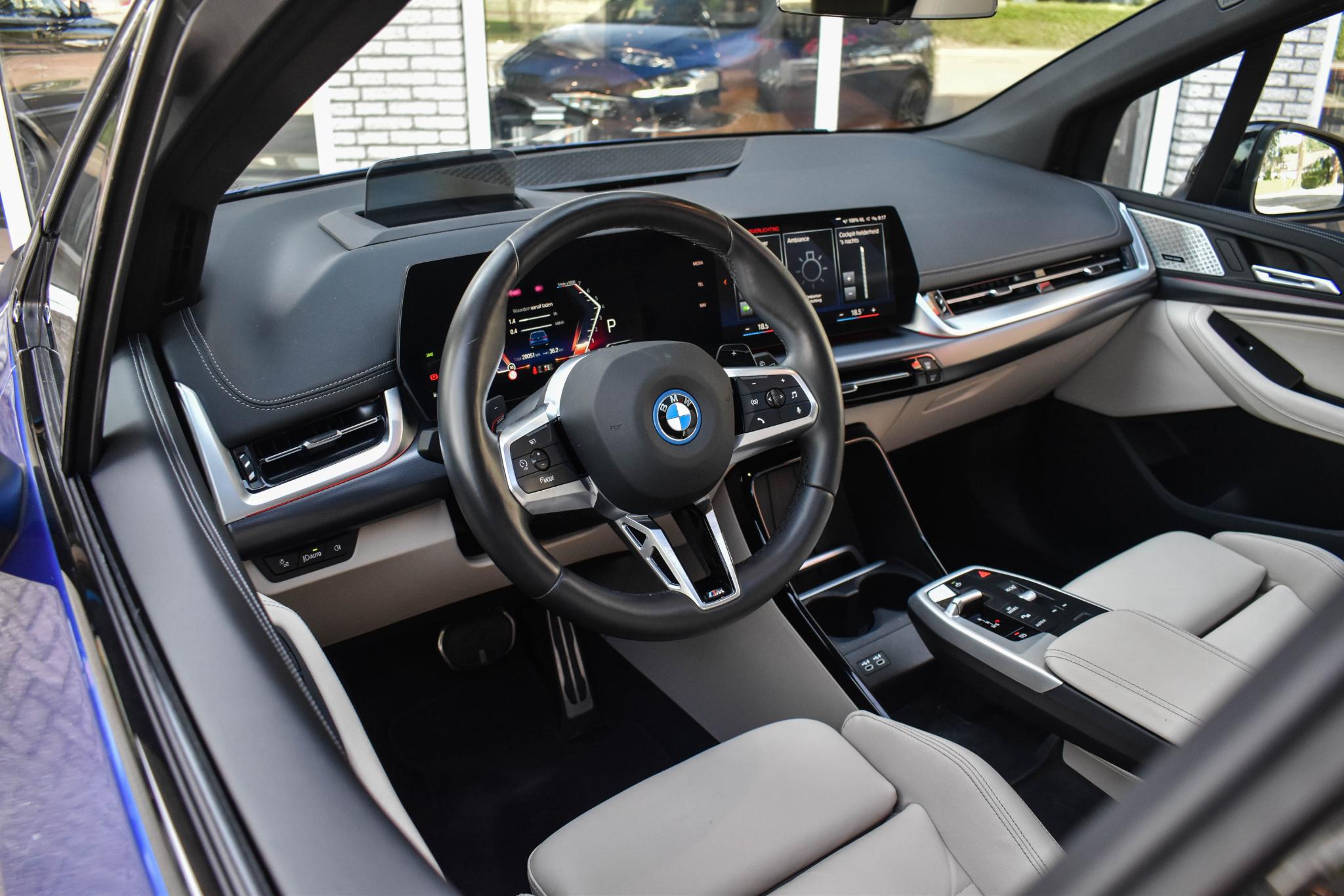 Foto van BMW 230e xDrive Active Tourer