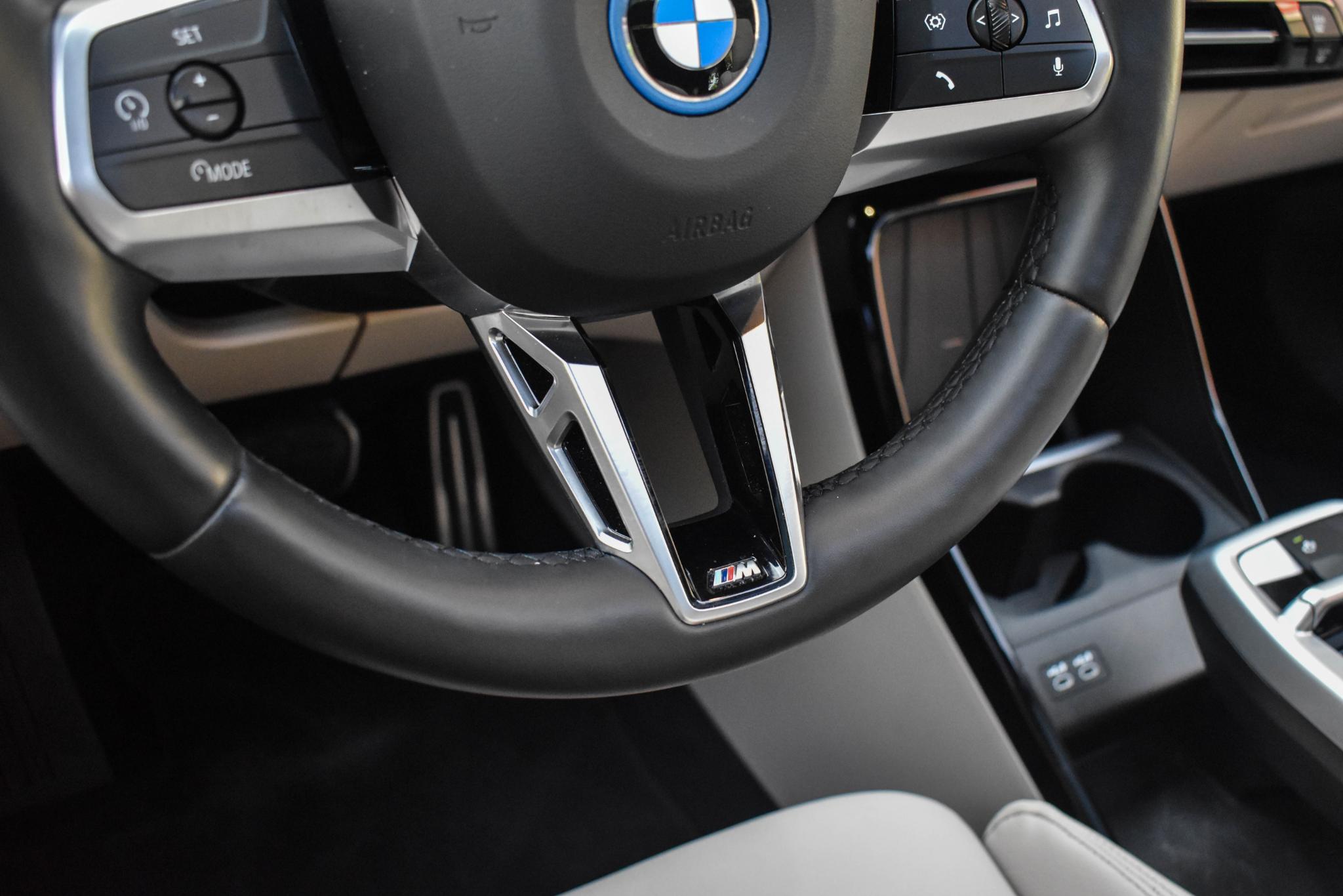 Foto van BMW 230e xDrive Active Tourer