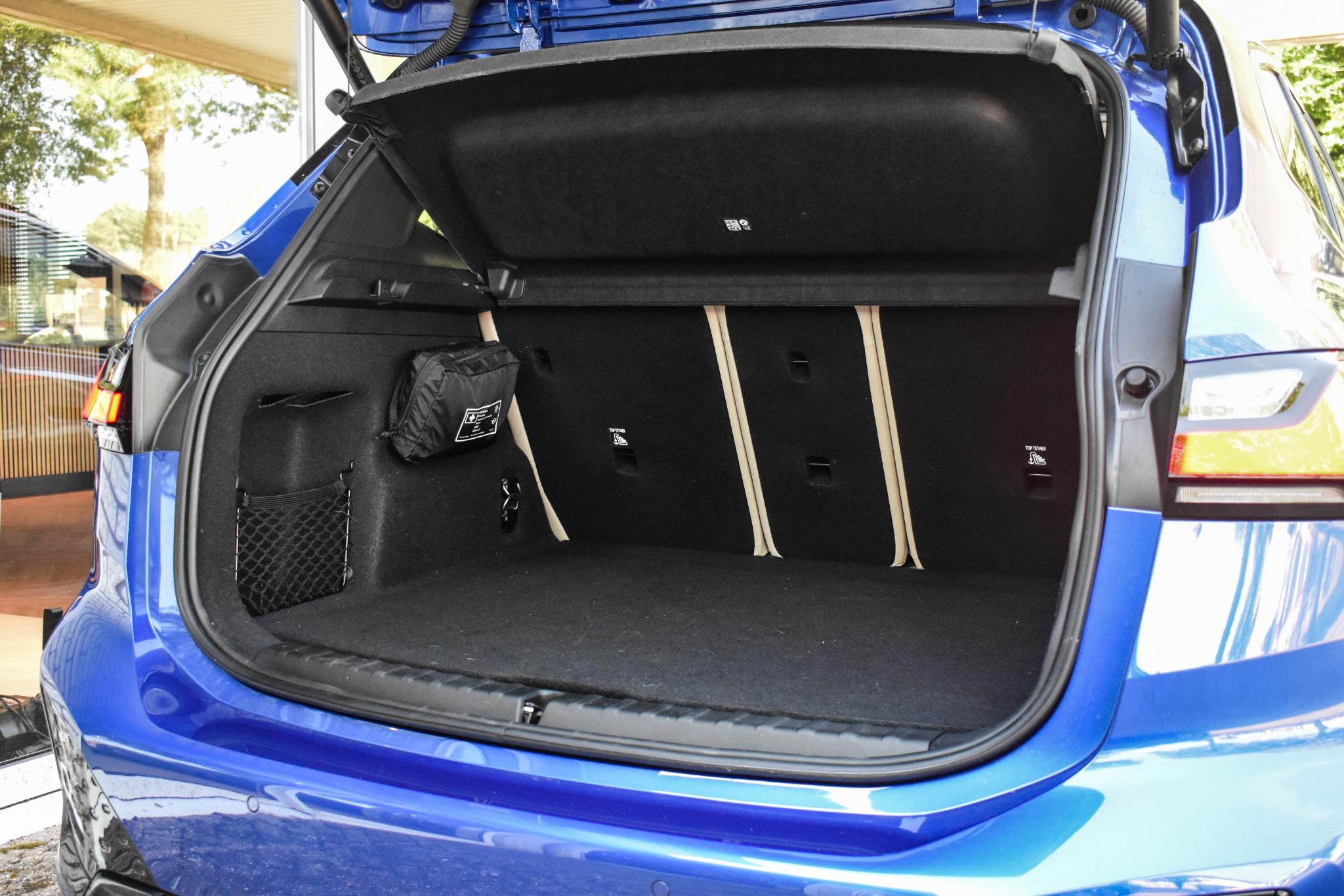 Foto van BMW 230e xDrive Active Tourer