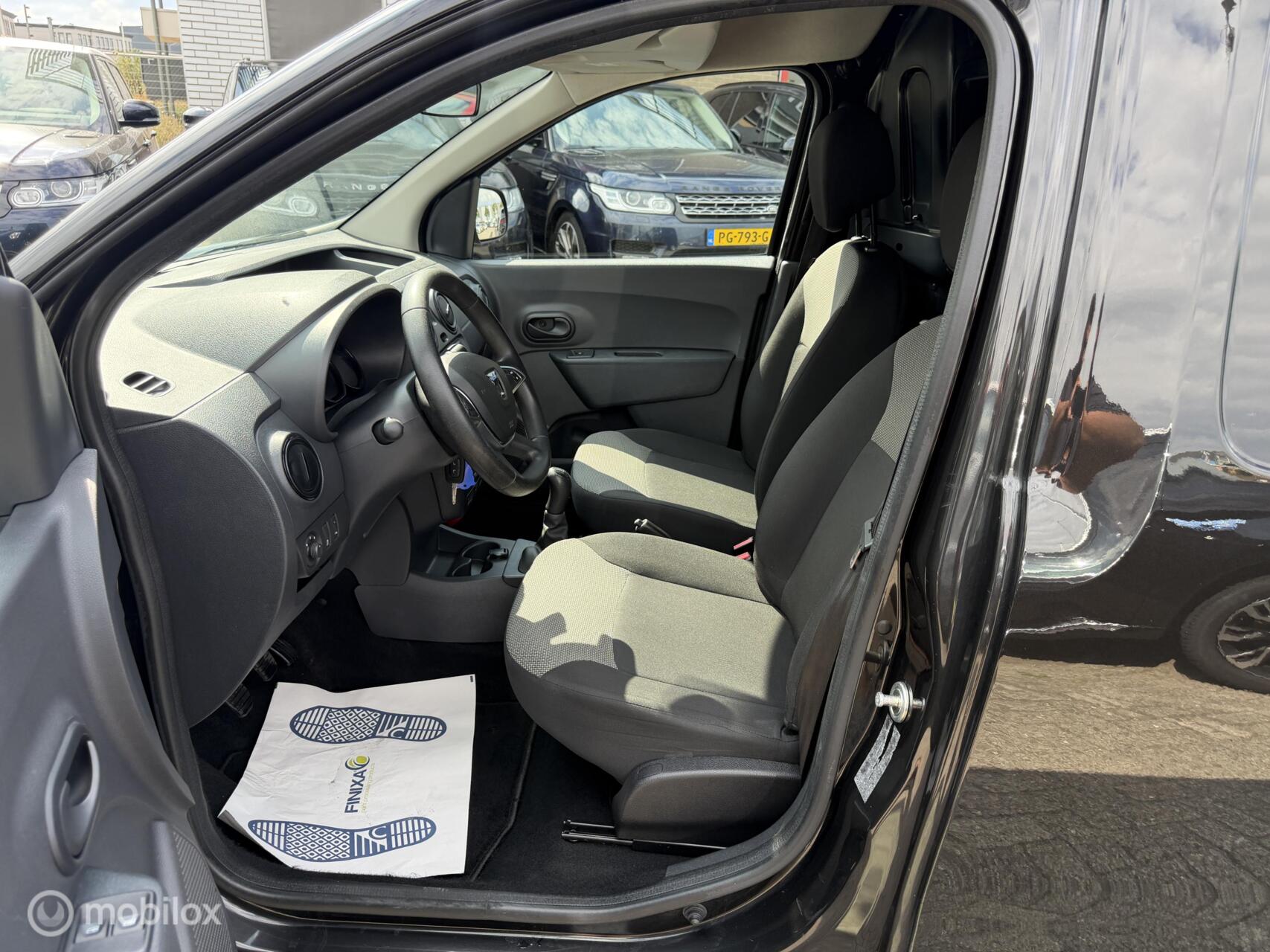 Foto van Dacia Dokker
