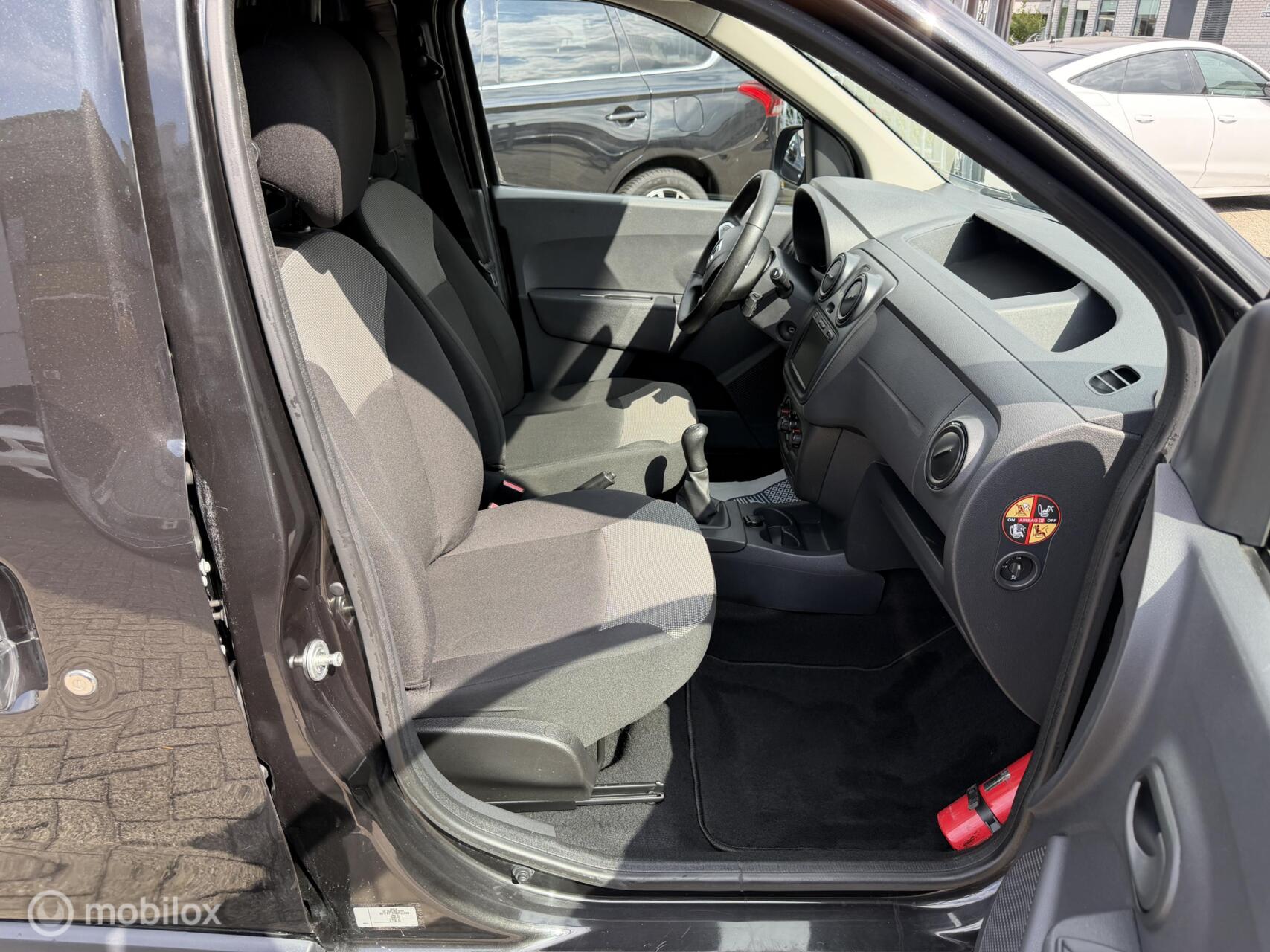 Foto van Dacia Dokker