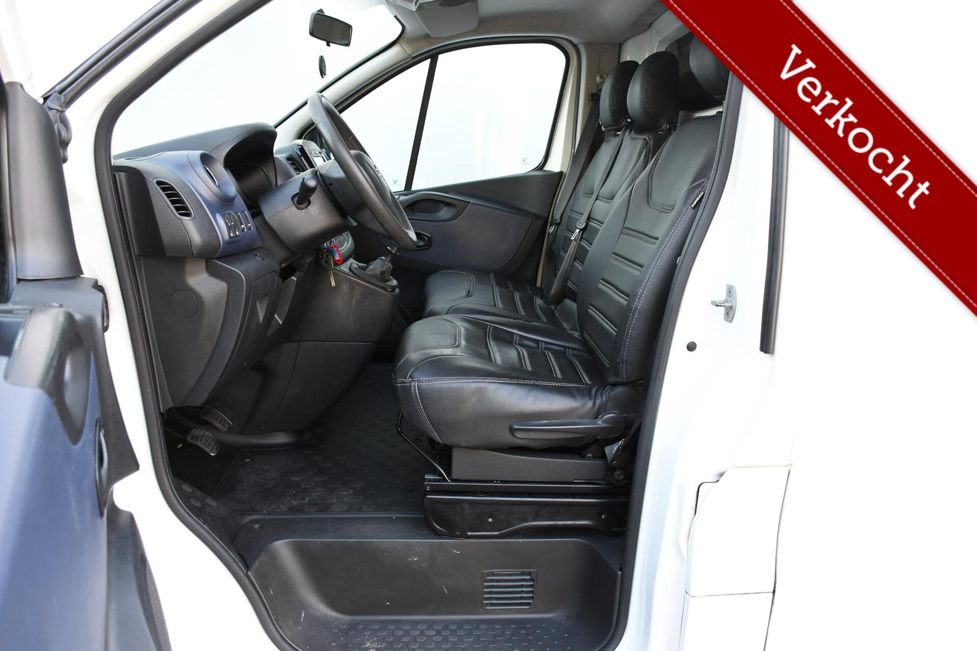Foto van Opel Vivaro-b