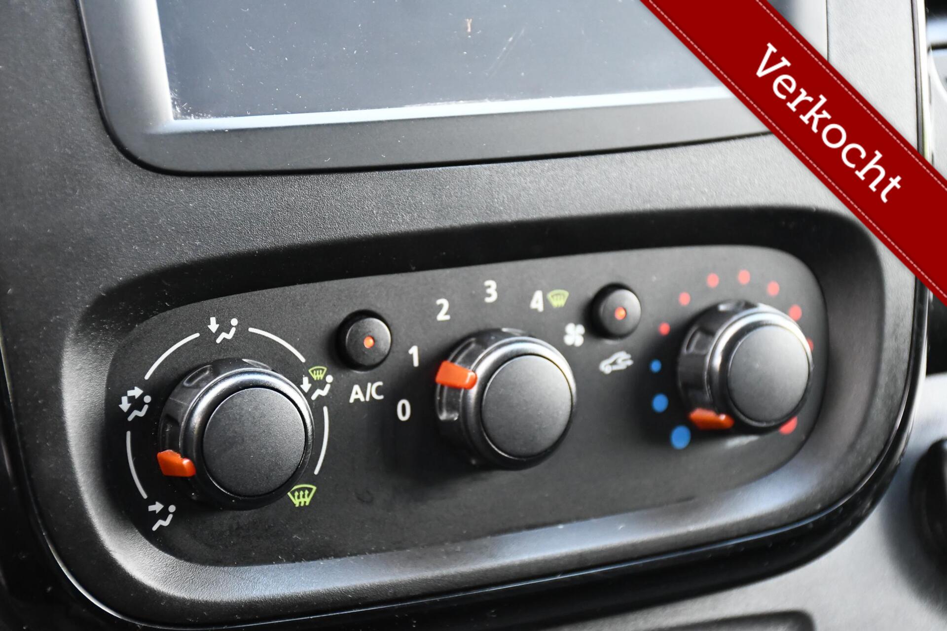 Foto van Opel Vivaro-b