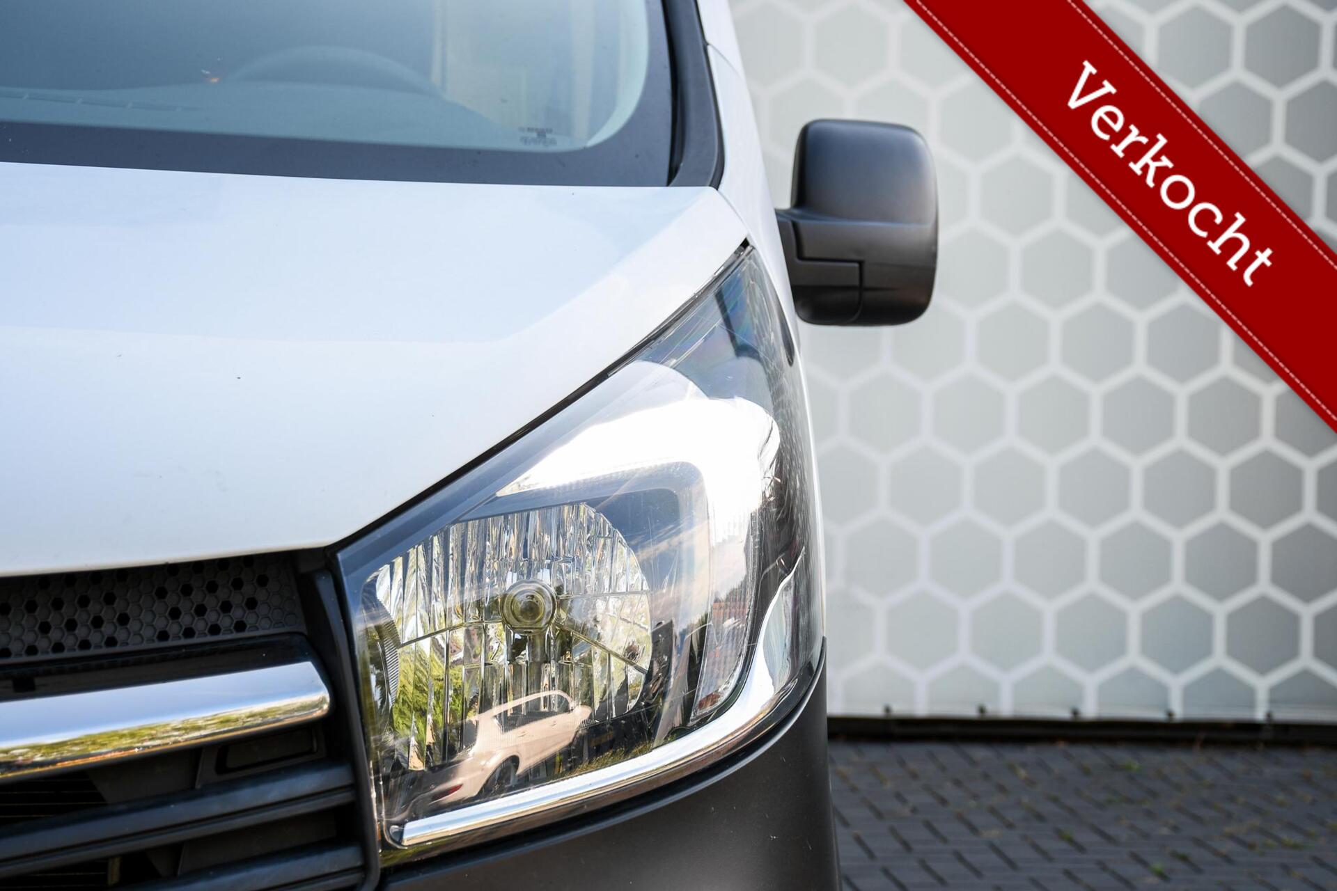 Foto van Opel Vivaro-b