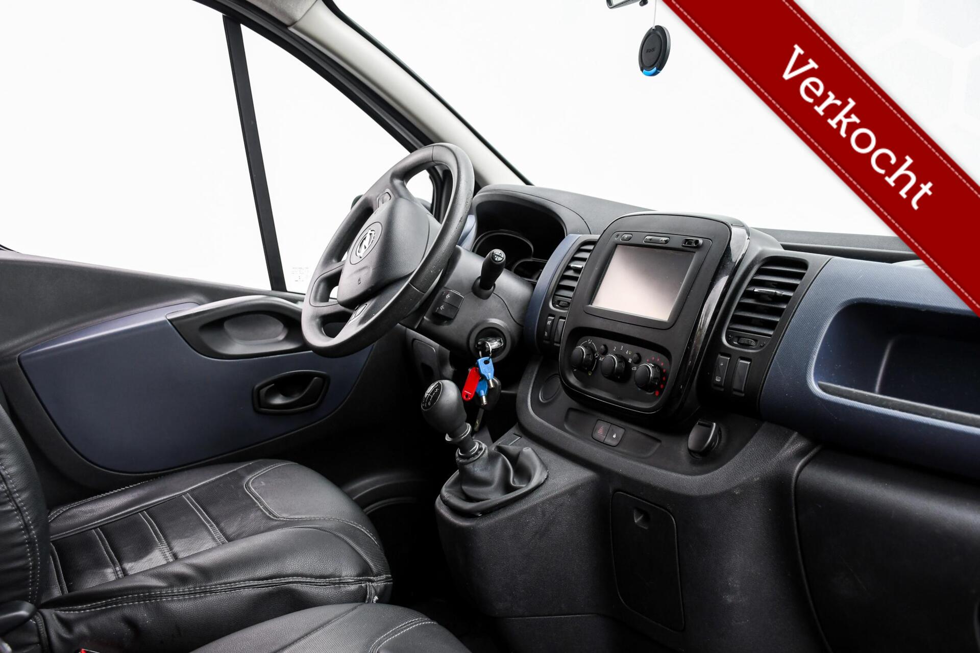 Foto van Opel Vivaro-b