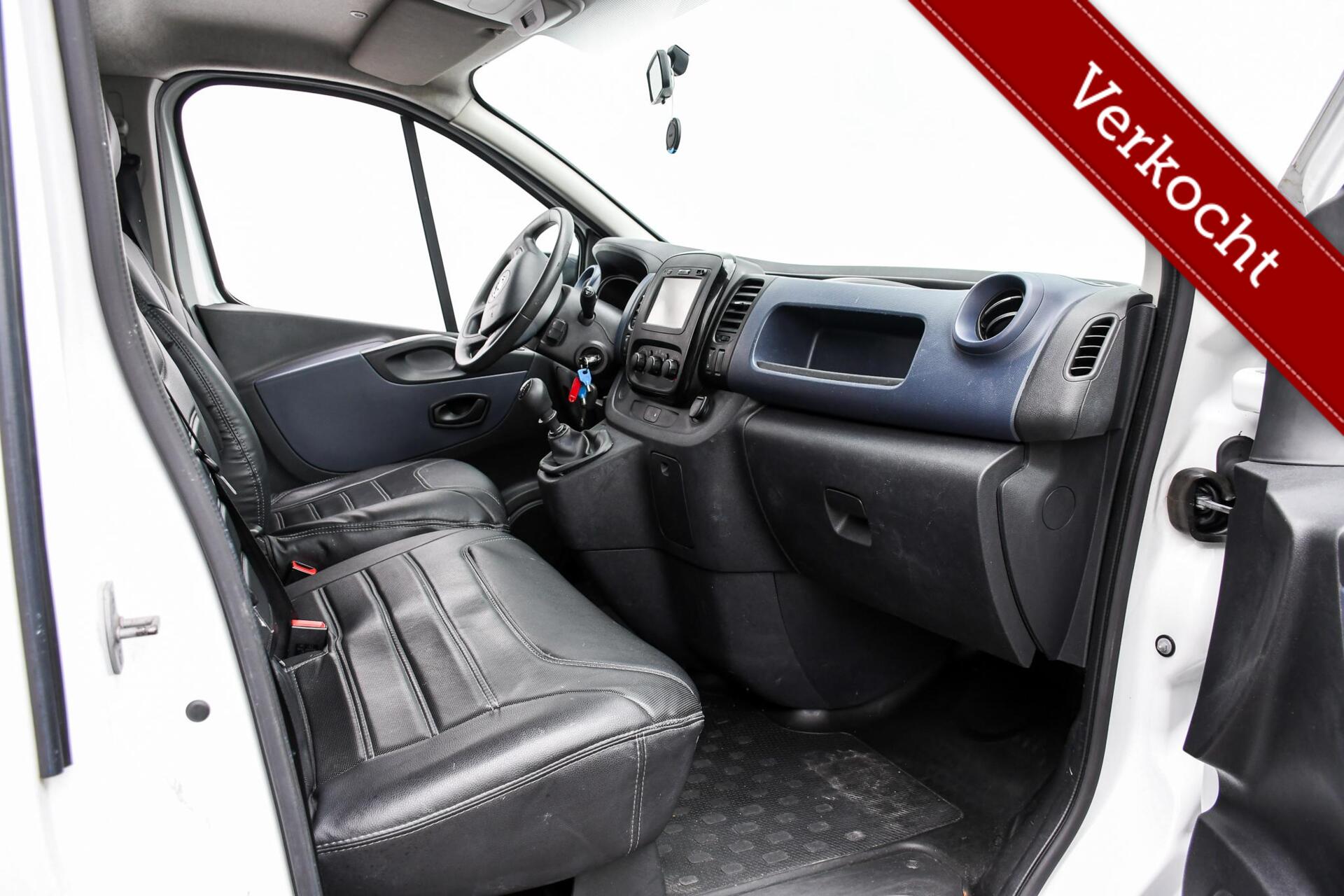 Foto van Opel Vivaro-b
