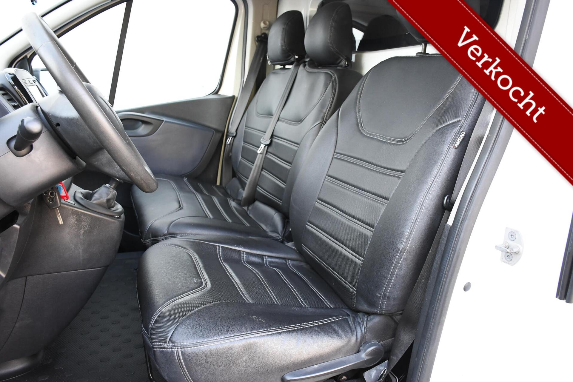Foto van Opel Vivaro-b