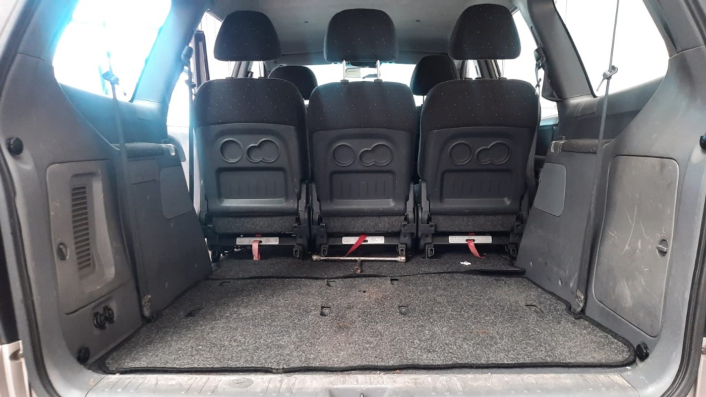 Foto van Hyundai Trajet