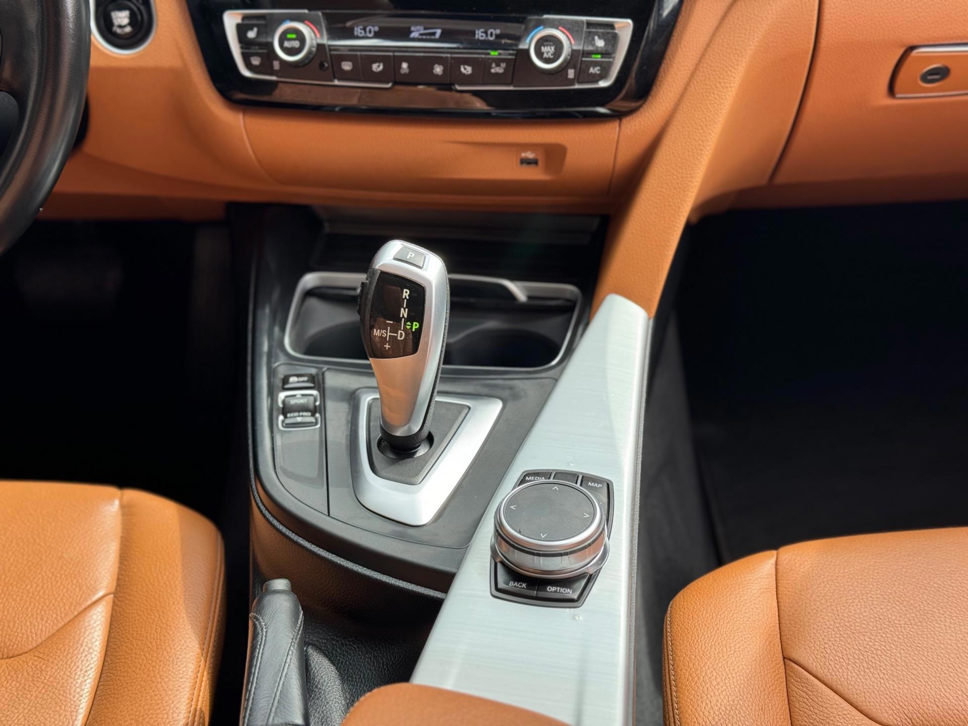 Foto van BMW 320i