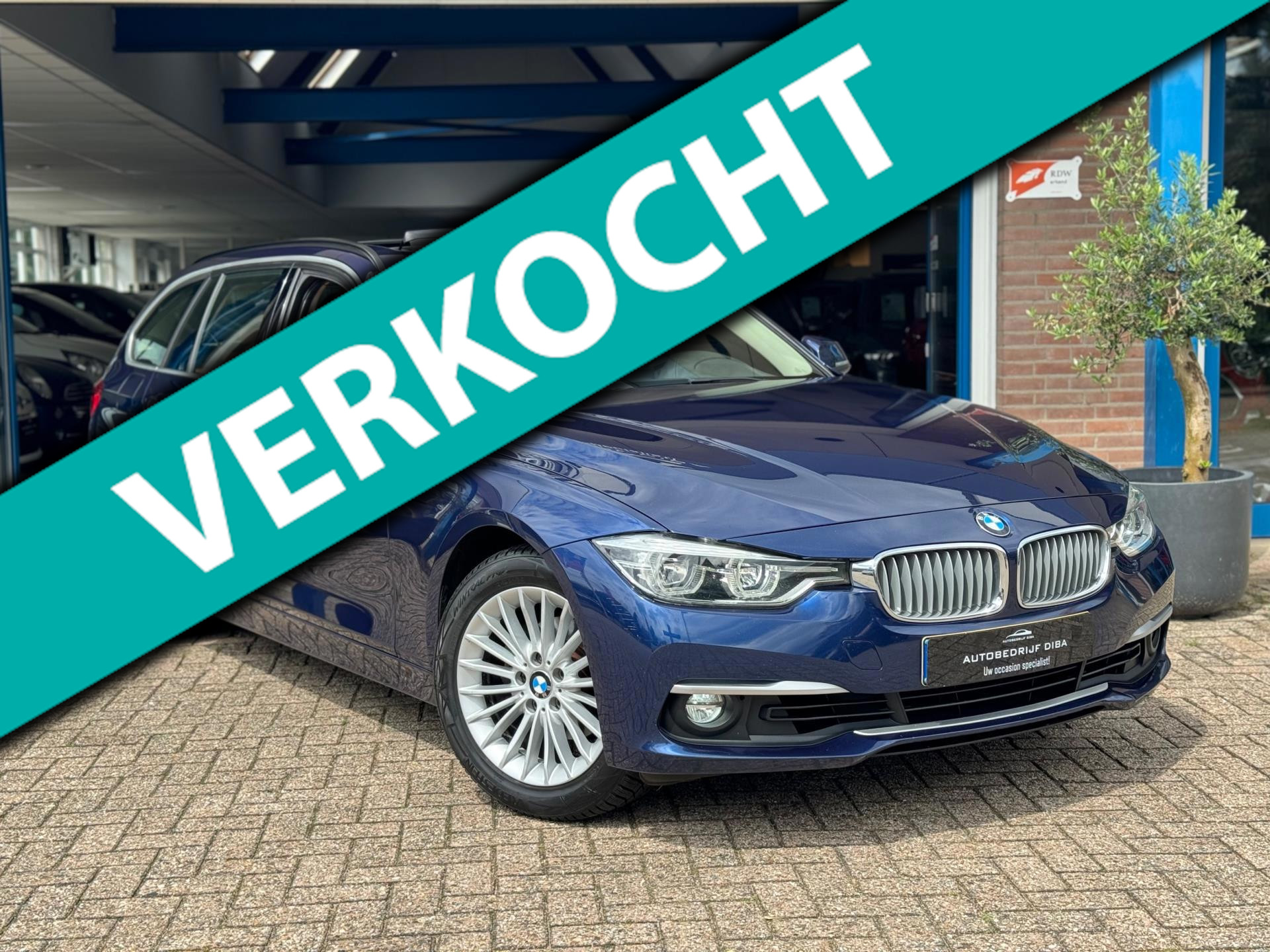 BMW 320i 320i Luxury 2019 AUT NAVI LEDER 1e Eig! 2019 - voorkant