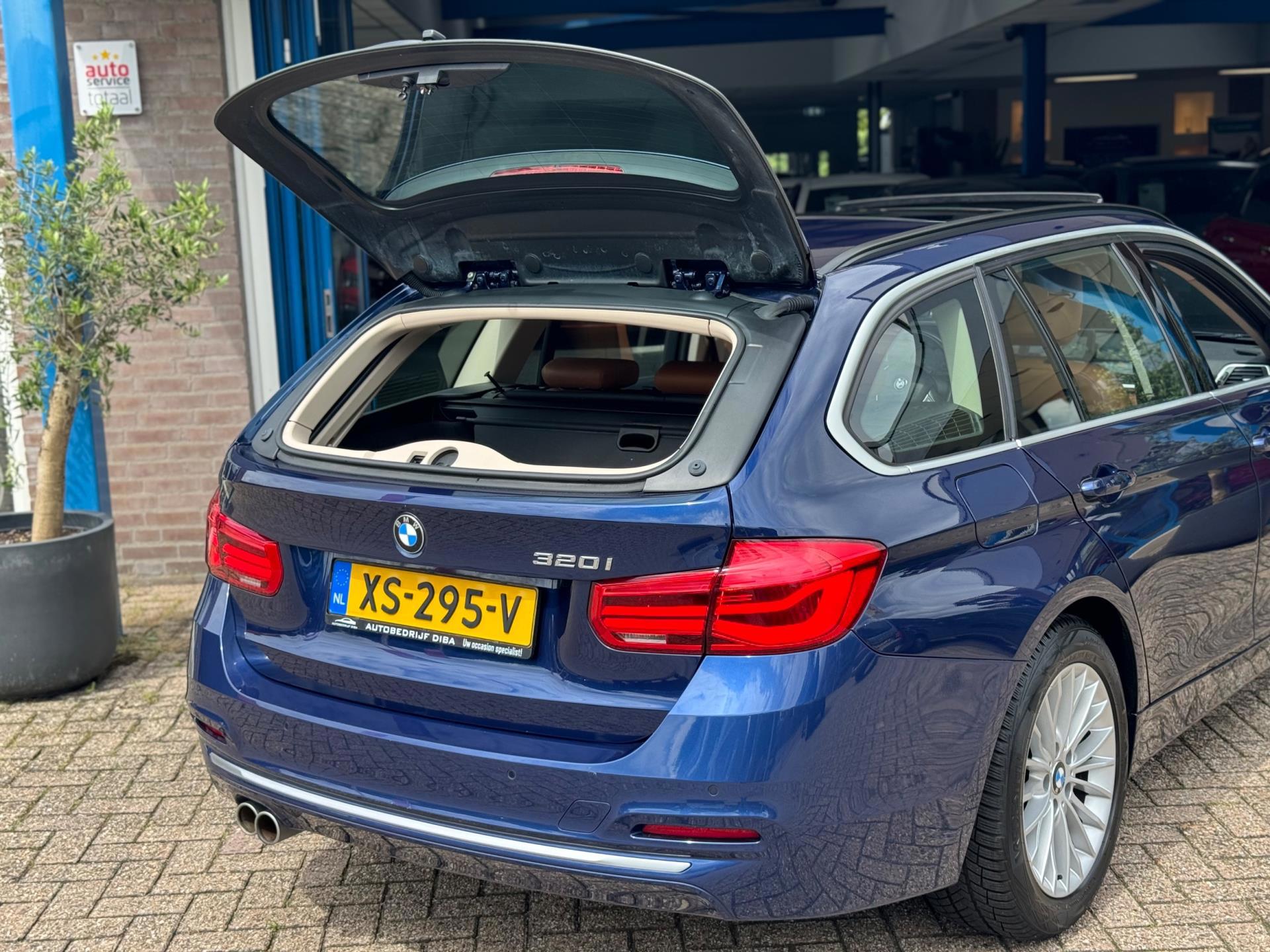 Foto van BMW 320i