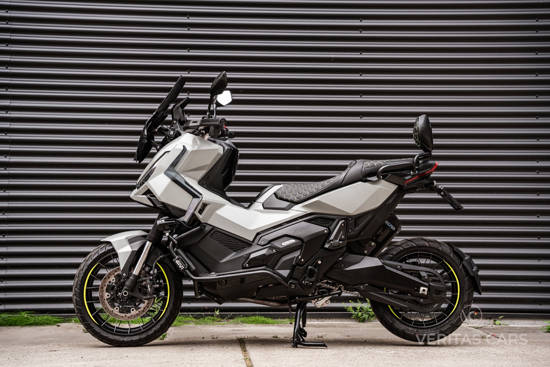 Foto van Honda Adv750
