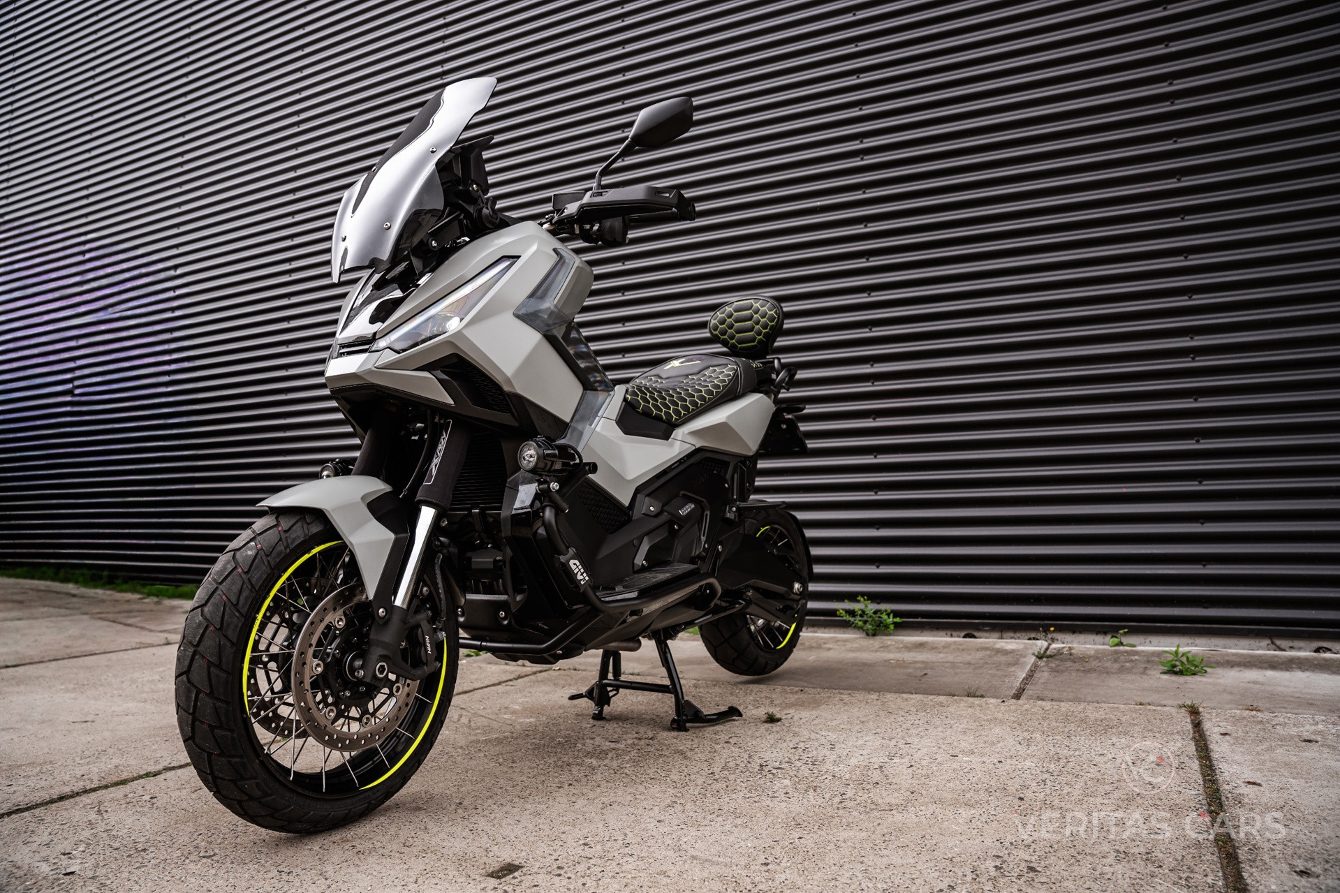 Foto van Honda Adv750