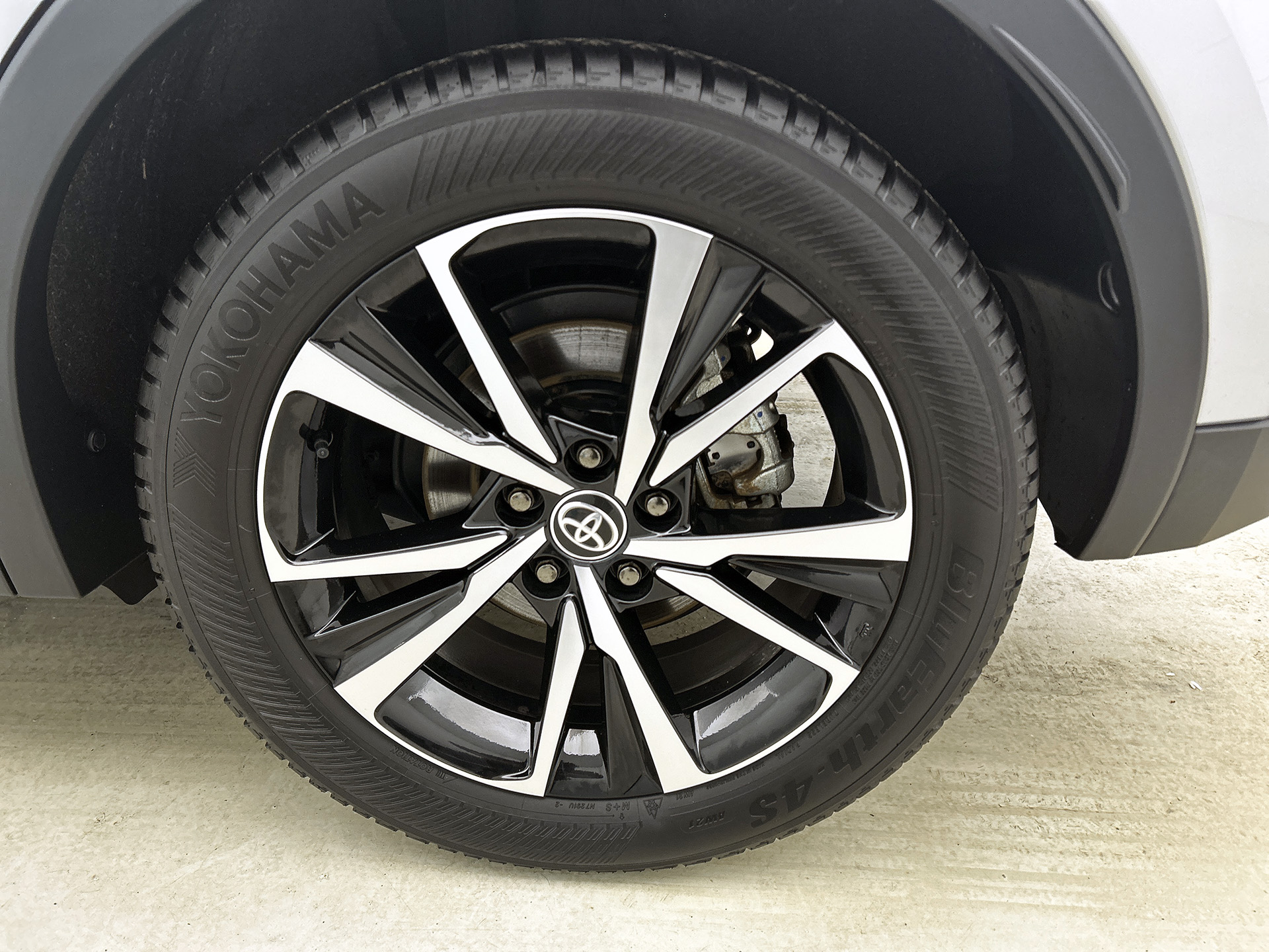 Foto van Toyota Toyota C-hr