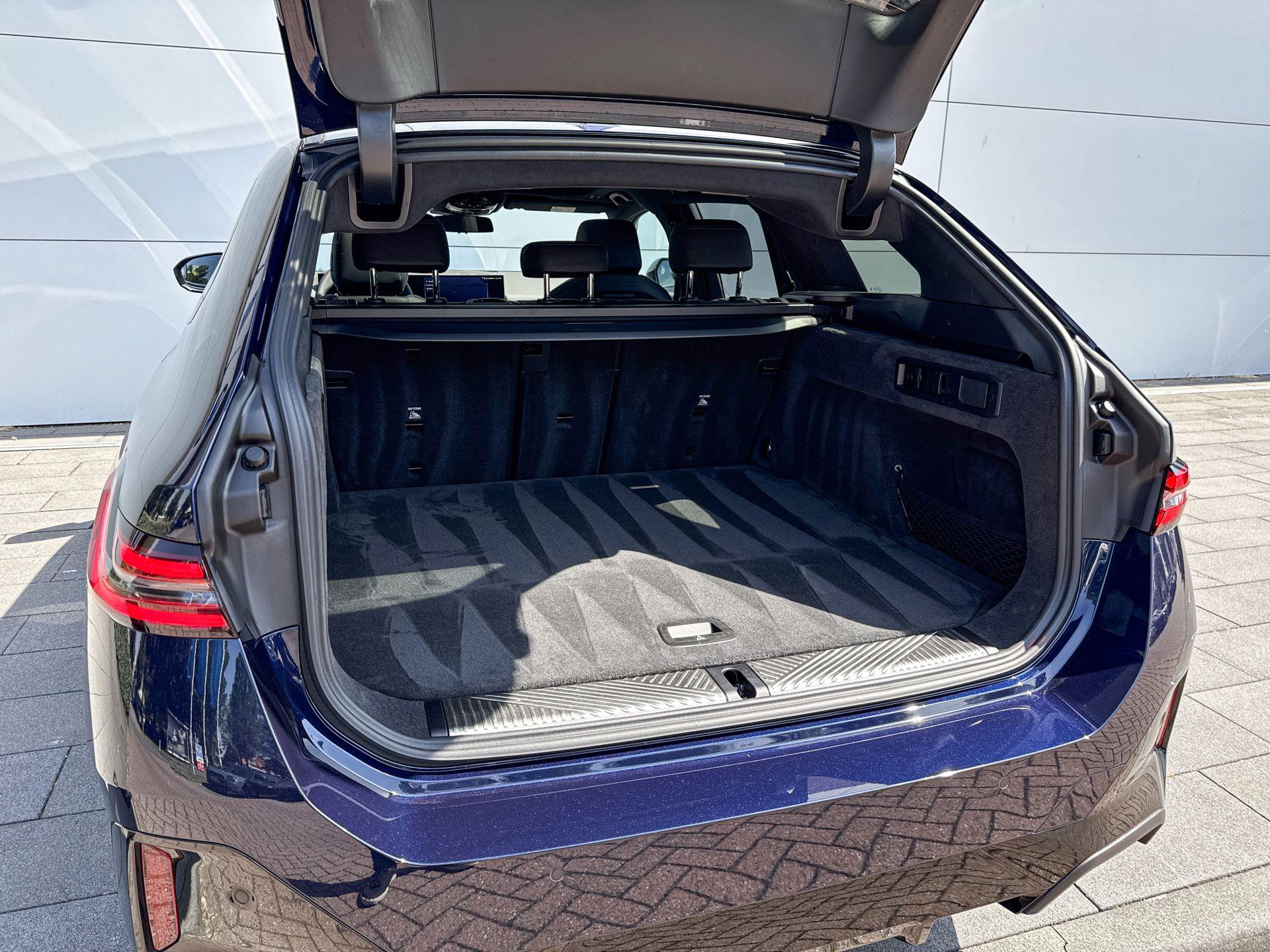 Foto van BMW 550e xDrive