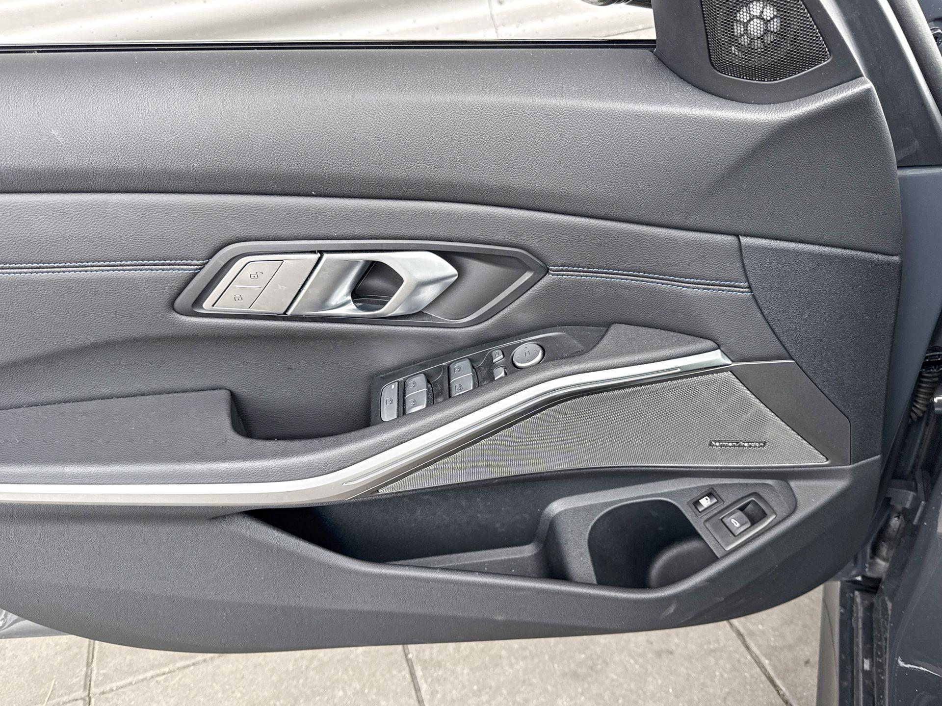 Foto van BMW 330e