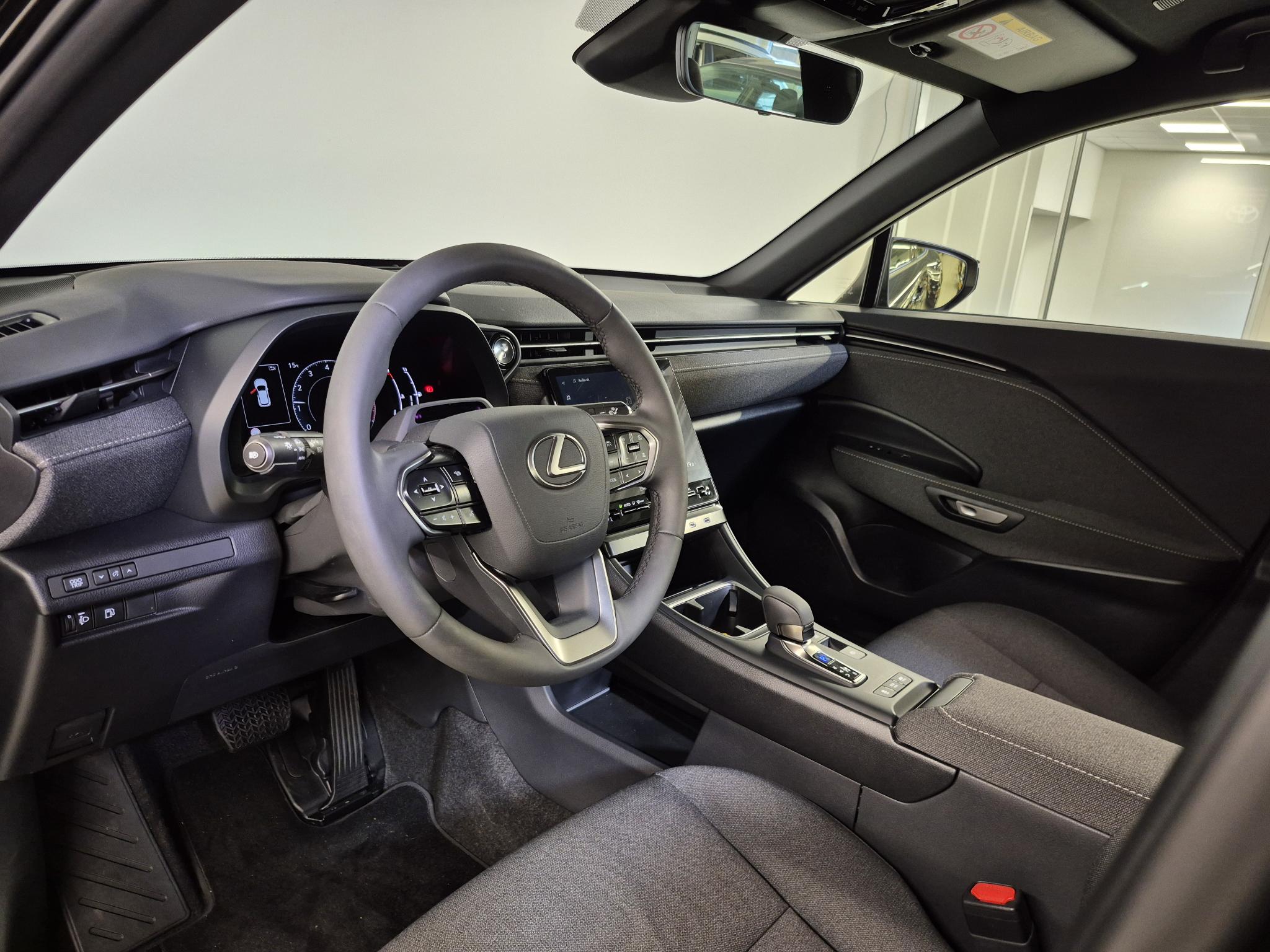 Foto van Lexus Lexus LBX
