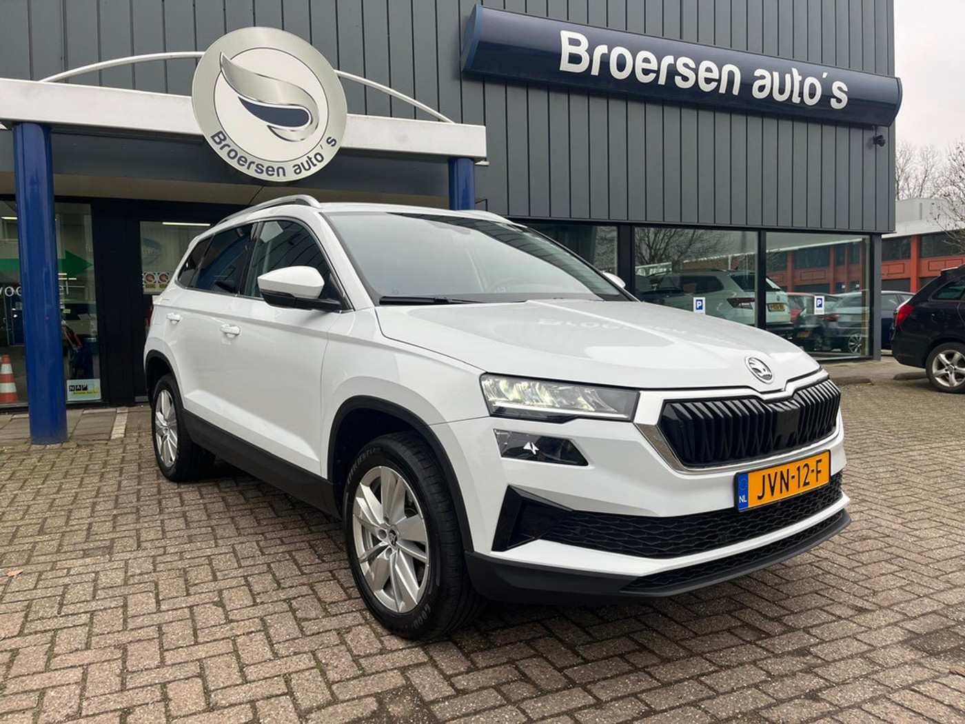 Skoda Karoq 1.5 TSI Business Edition | 150PK | Automaat | Navigatie | Camera 2025 - voorkant