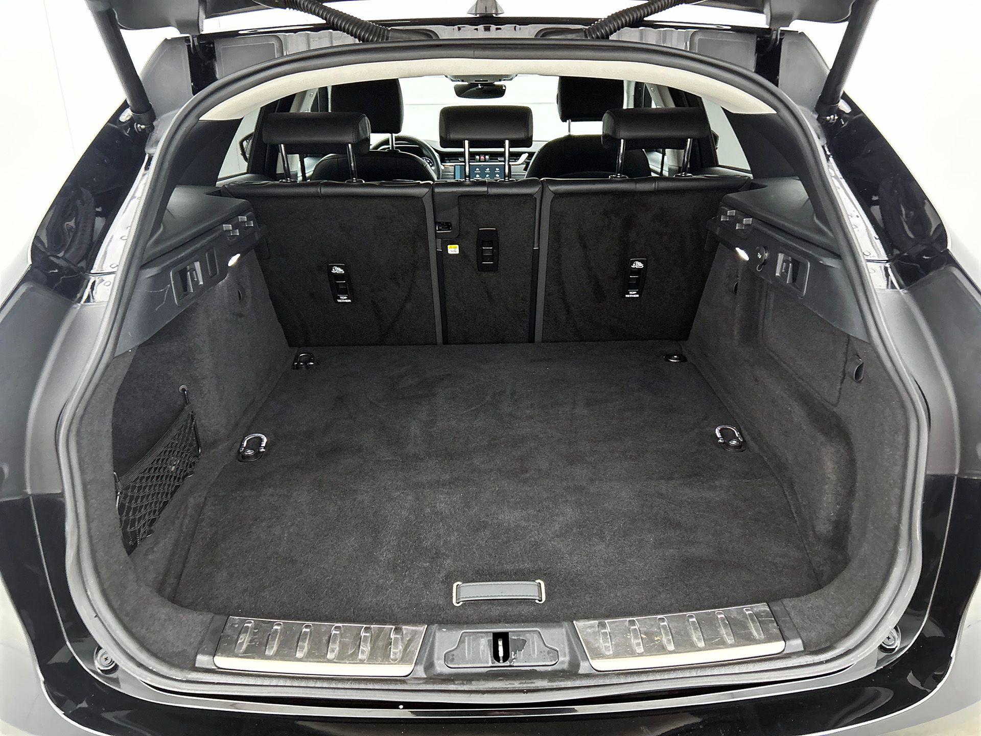 Foto van Jaguar Jaguar F-pace