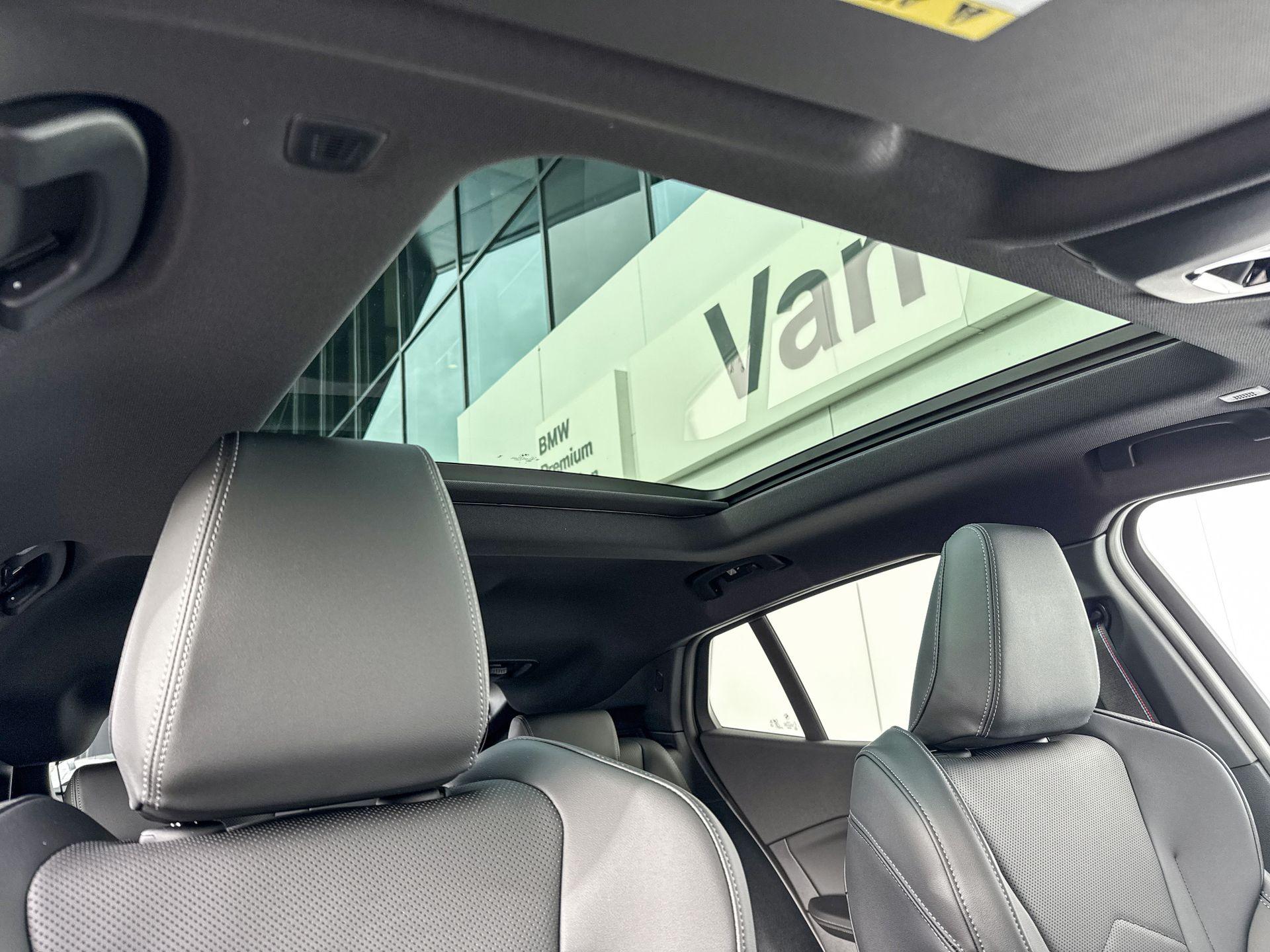 Foto van BMW Ix2 Edrive20