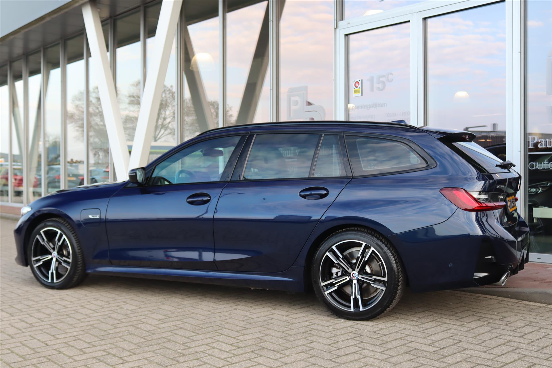 Foto van BMW 330e xDrive
