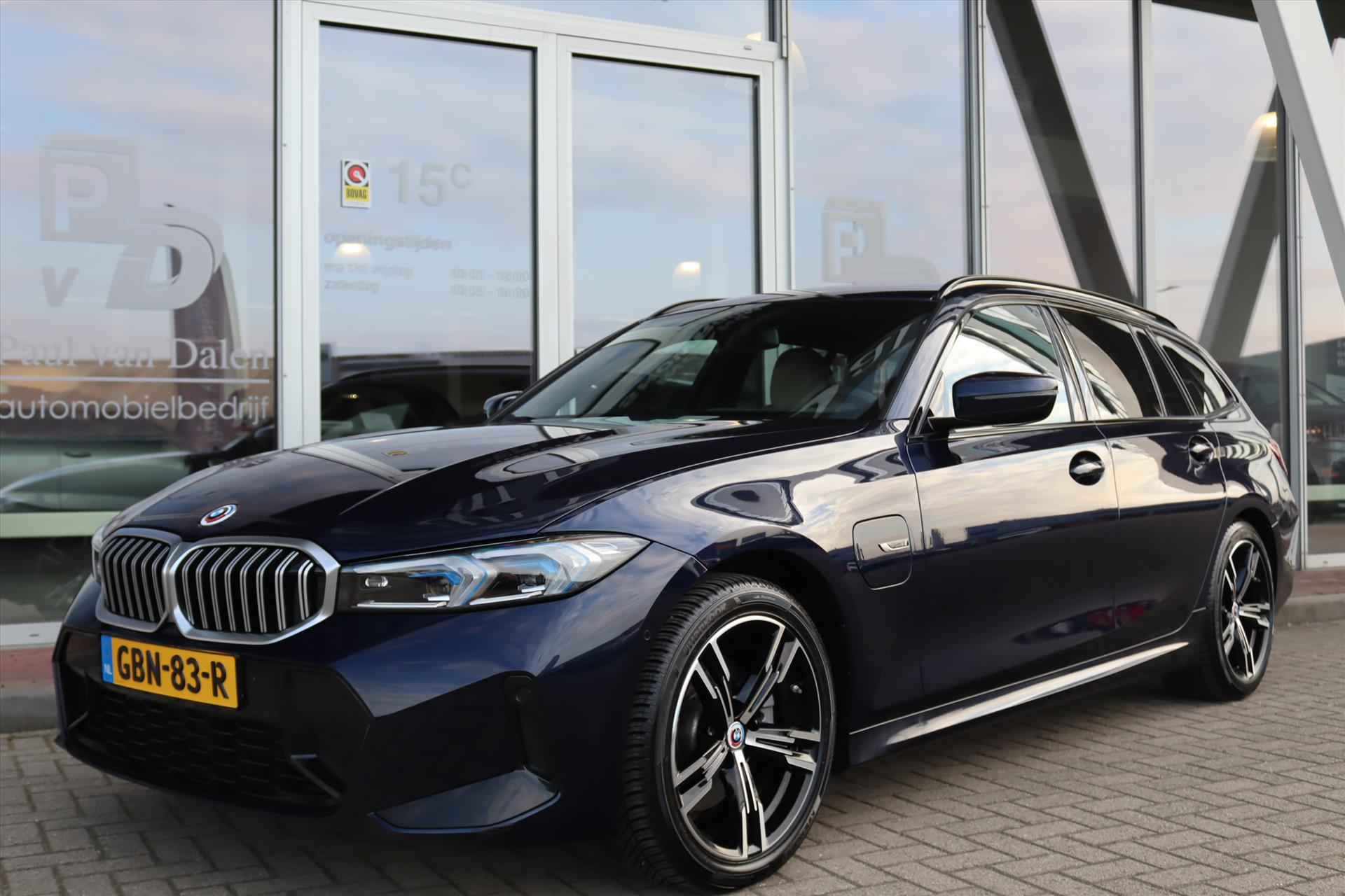 Foto van BMW 330e xDrive