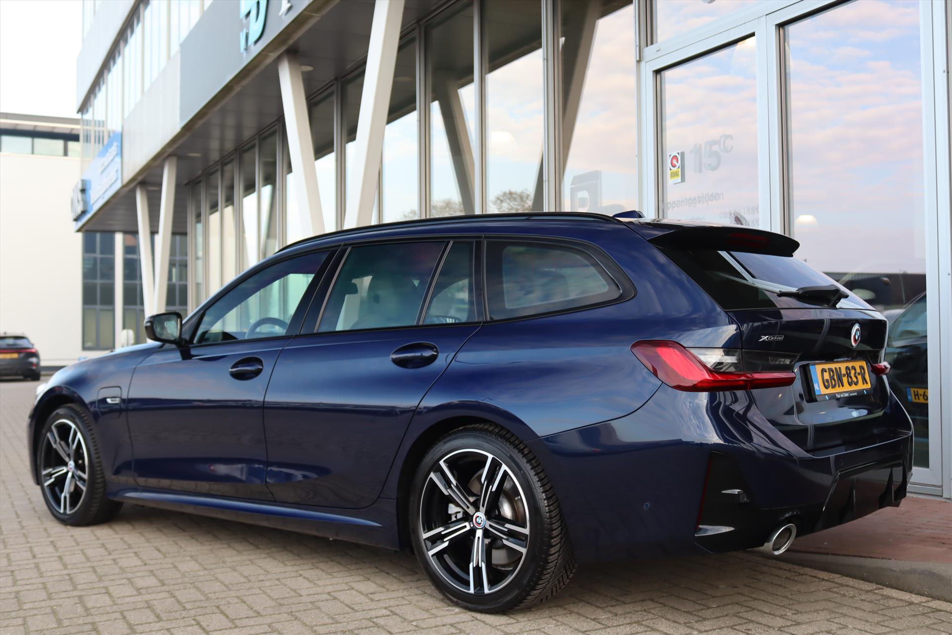 Foto van BMW 330e xDrive
