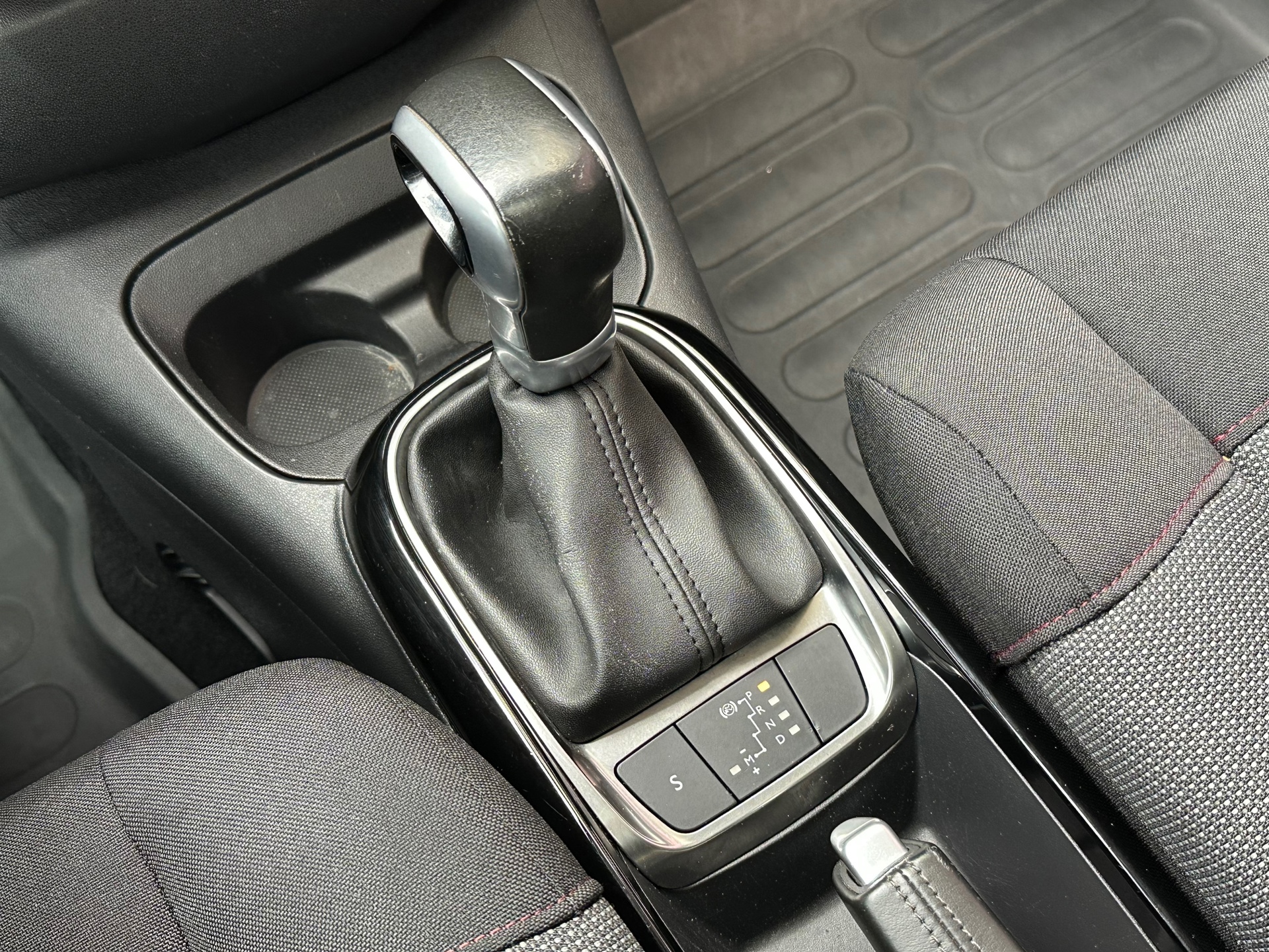 Foto van Citroen C4 Cactus