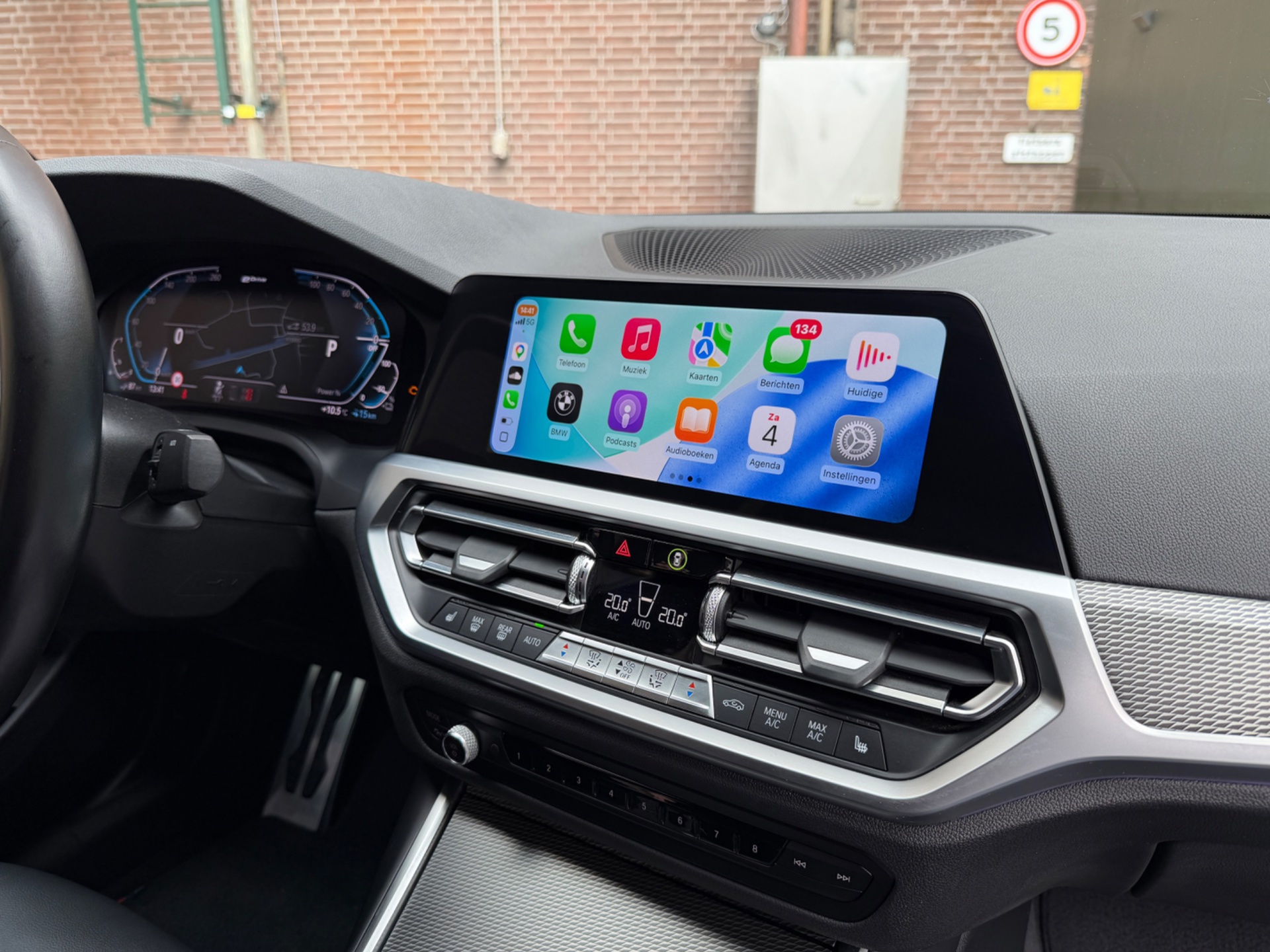 Foto van BMW 330e