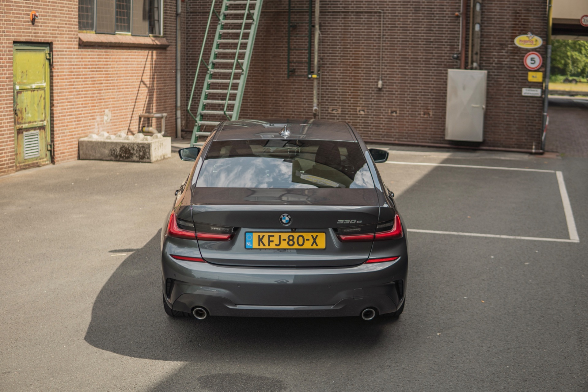 Foto van BMW 330e