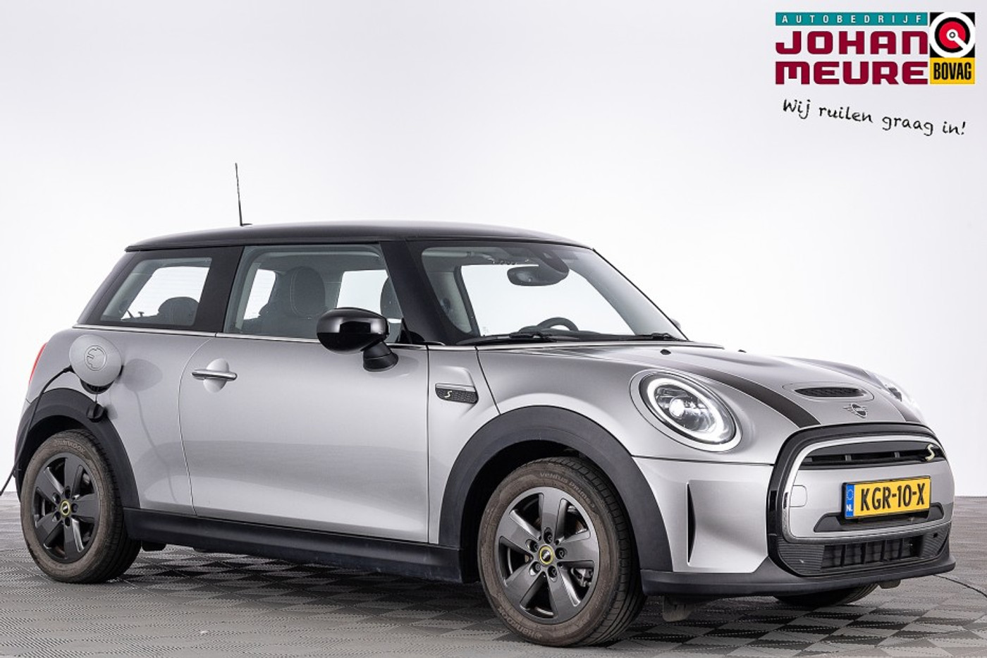 Mini Cooper Se Electric Cooper SE 33 kWh *SOH 97%* Sportstoelen | Full LED | NAVI | ECC | Sportstoelen *BEVRIJDINGSDAG 05 mei OPEN!* 2024 - voorkant