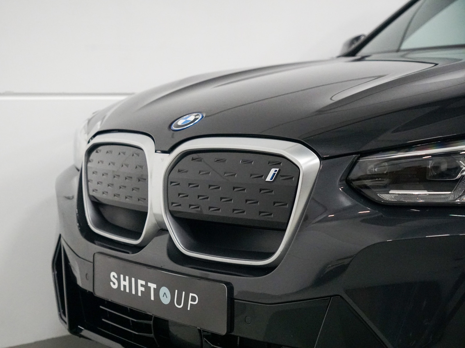 Foto van BMW Ix3