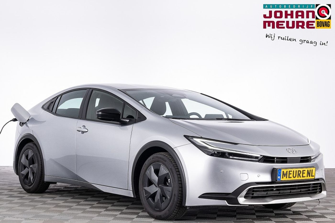 Toyota Prius 2.0 Plug-in Dynamic | NAVI | ECC | Stoelverwarming . 2025 - voorkant