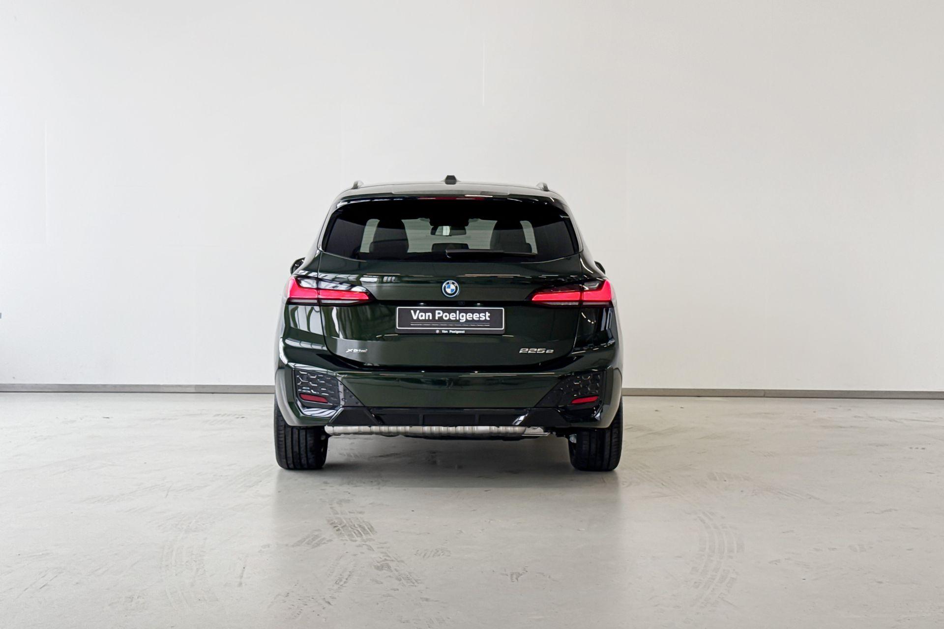 Foto van BMW 225e xDrive Active Tourer