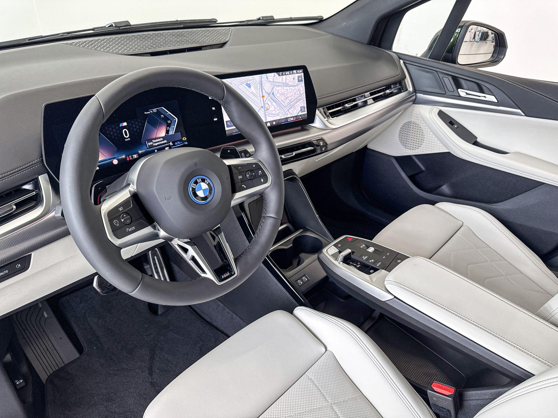 Foto van BMW 225e xDrive Active Tourer