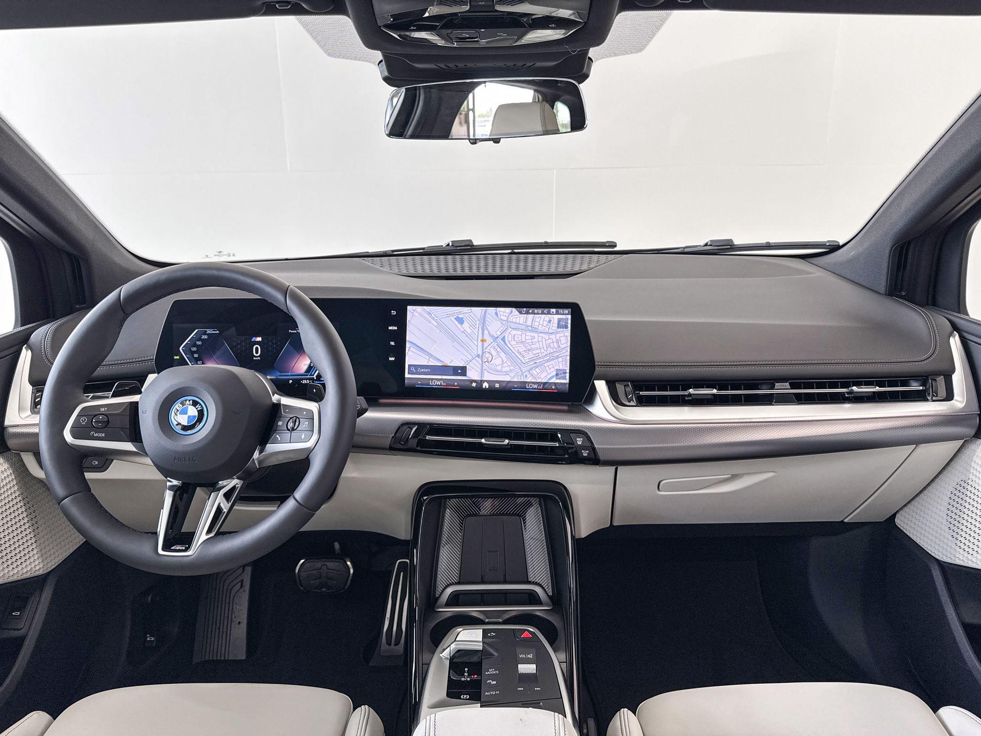 Foto van BMW 225e xDrive Active Tourer